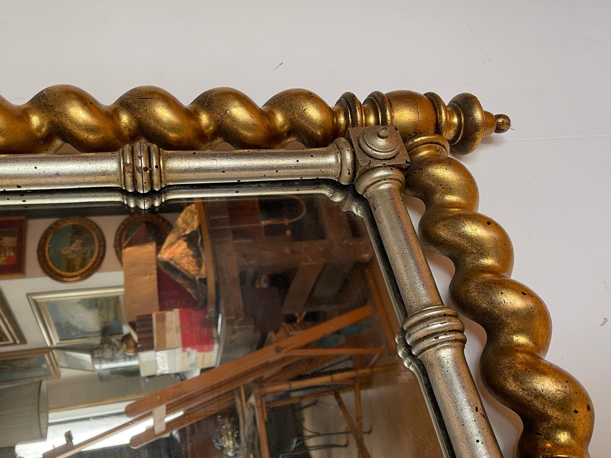 Antico specchio in legno in stile tortiglione fine XIX secolo