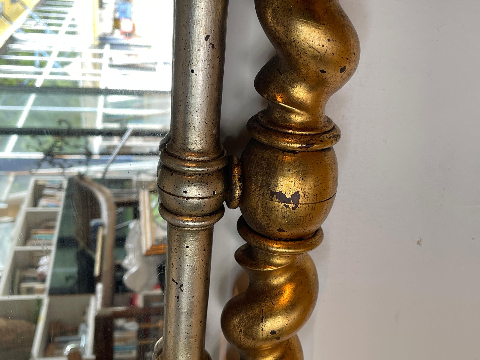 Antico specchio in legno in stile tortiglione fine XIX secolo