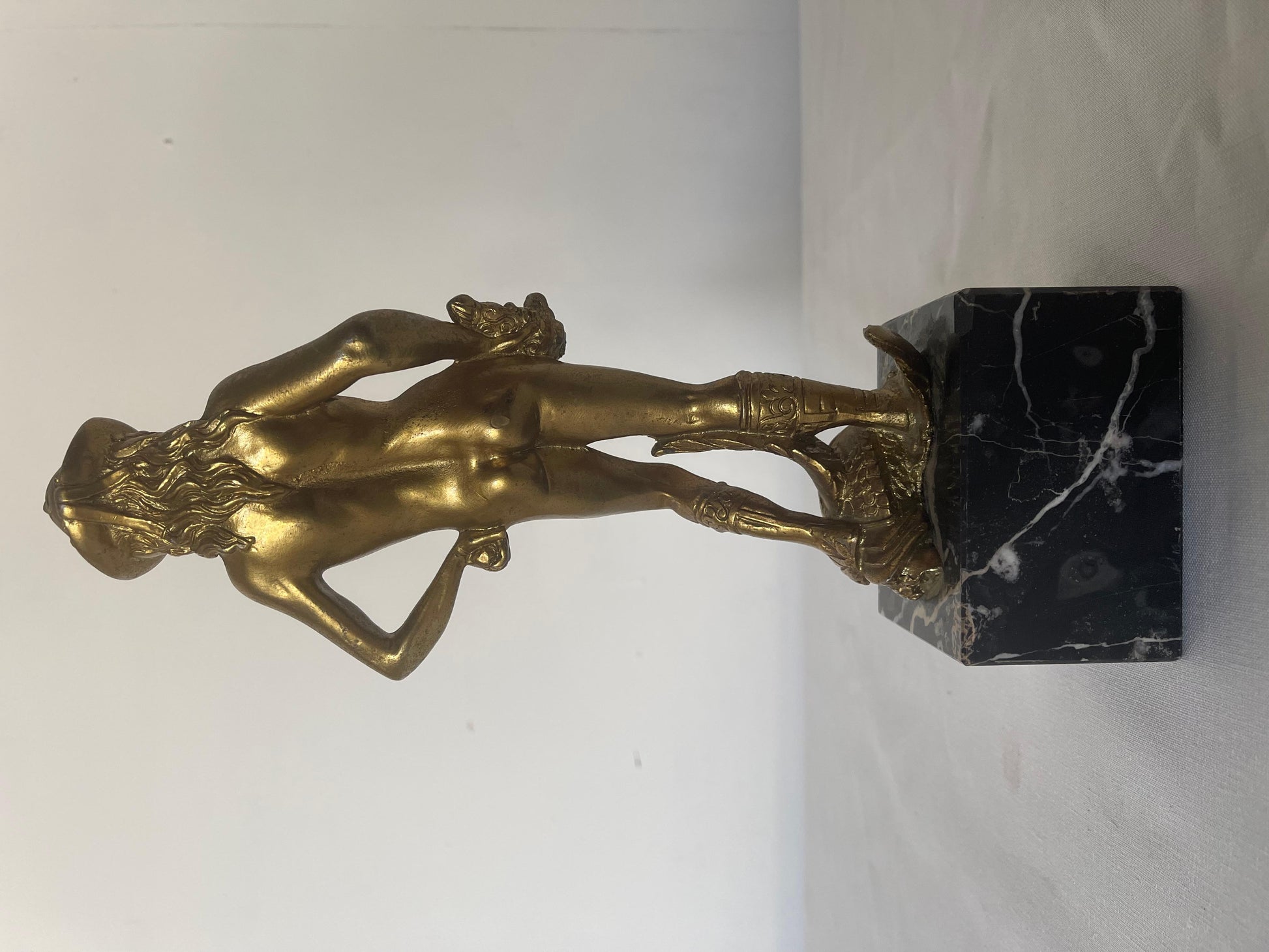 Statuetta in bronzo dorato "David di Donatello" su base in marmo nero