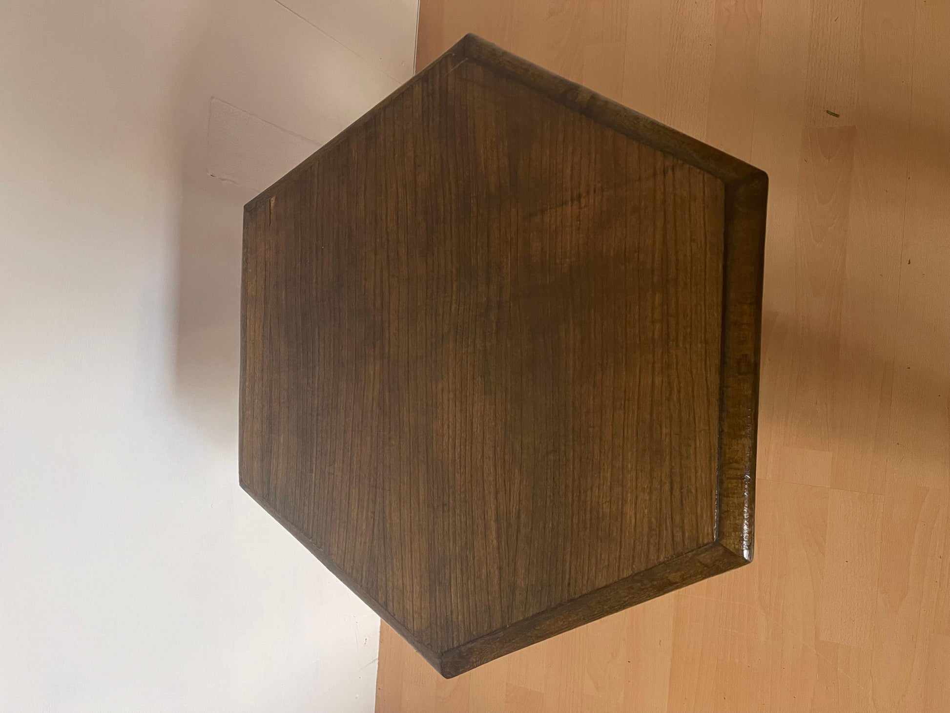 Tavolino Rocchetto in legno esagonale vintage anni '98