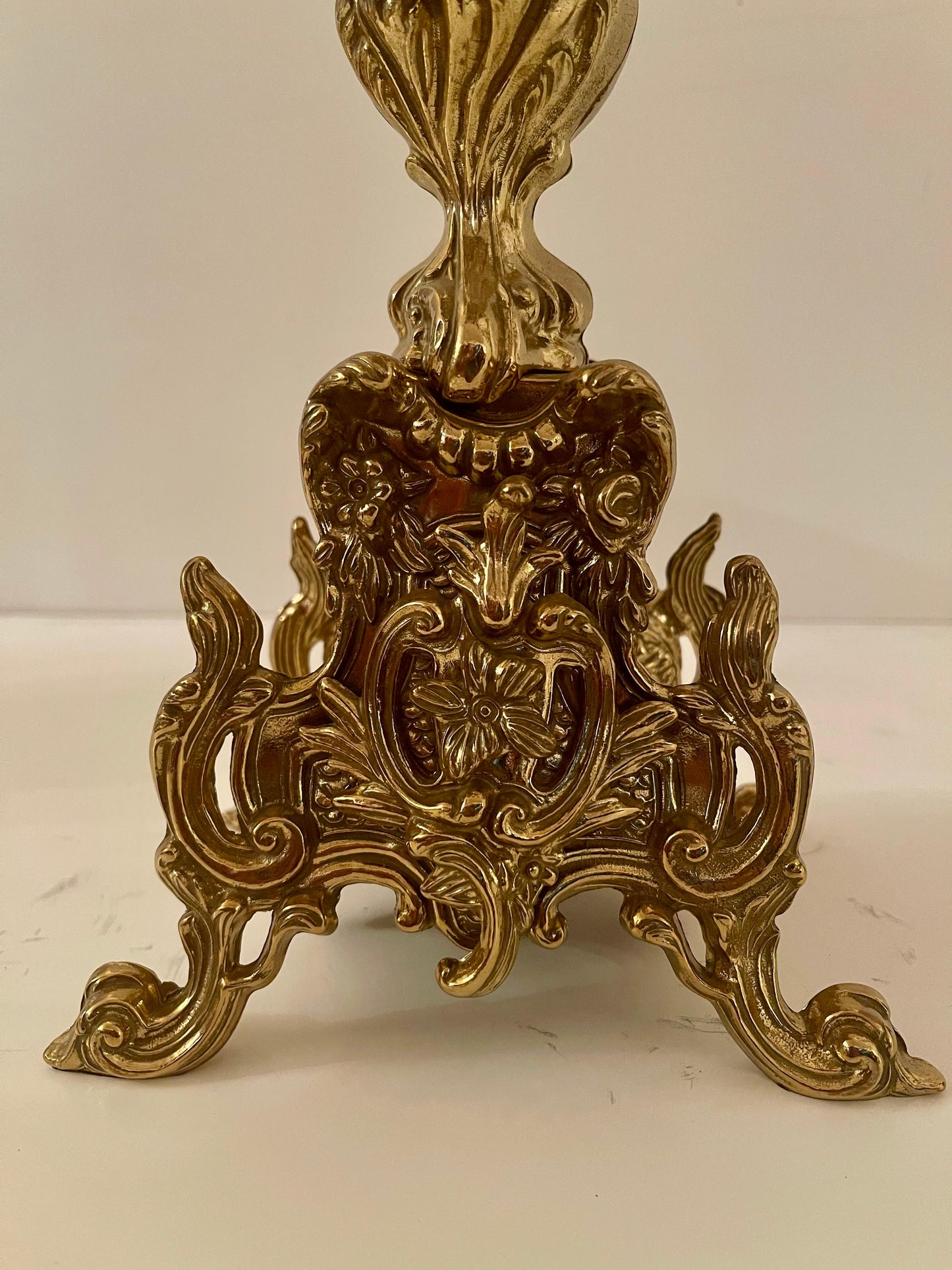 Coppia di candelabri in bronzo dorato stile Napoleone III XX secolo