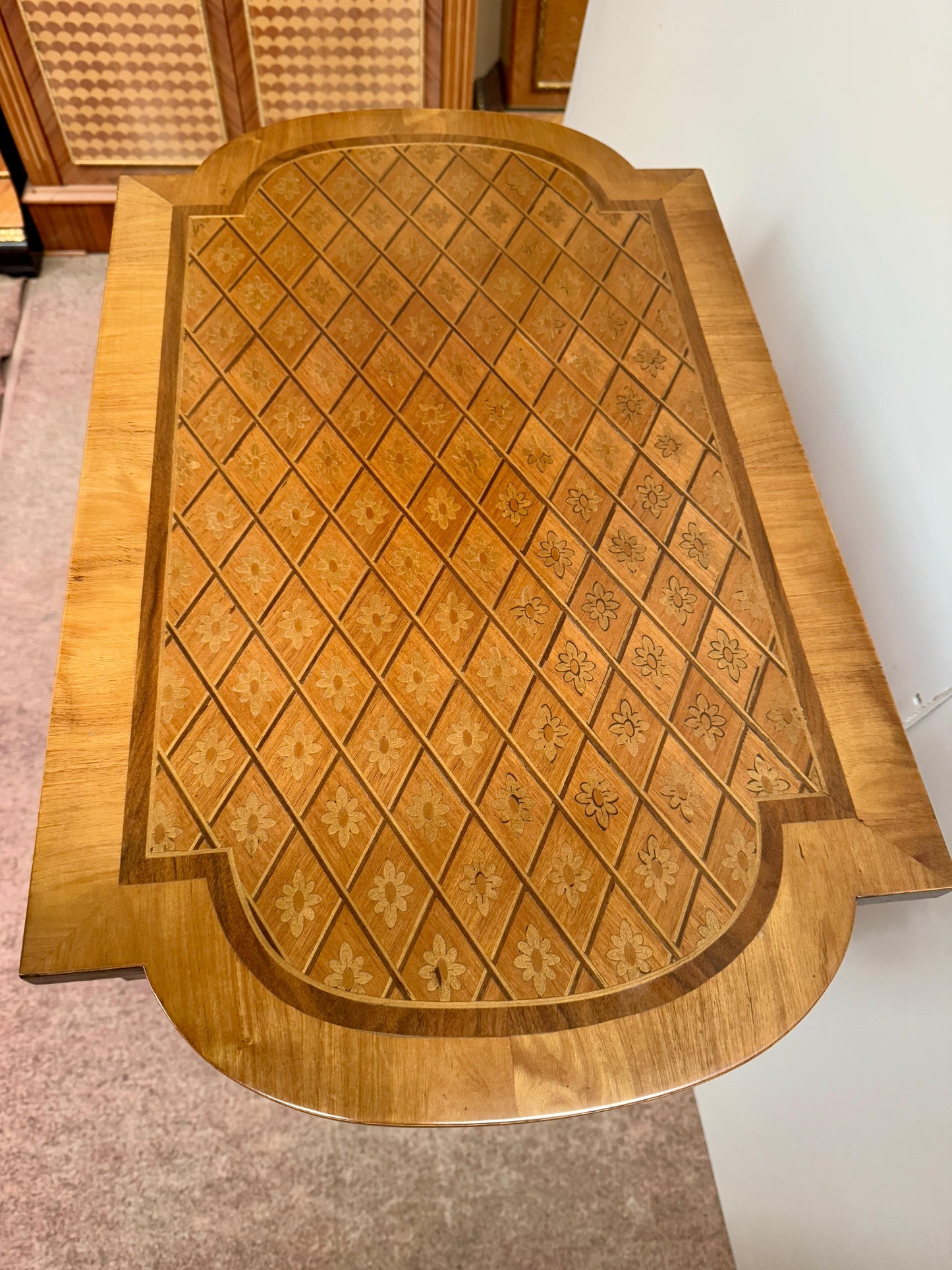 Tavolino intarsiato italiano vintage anni '90