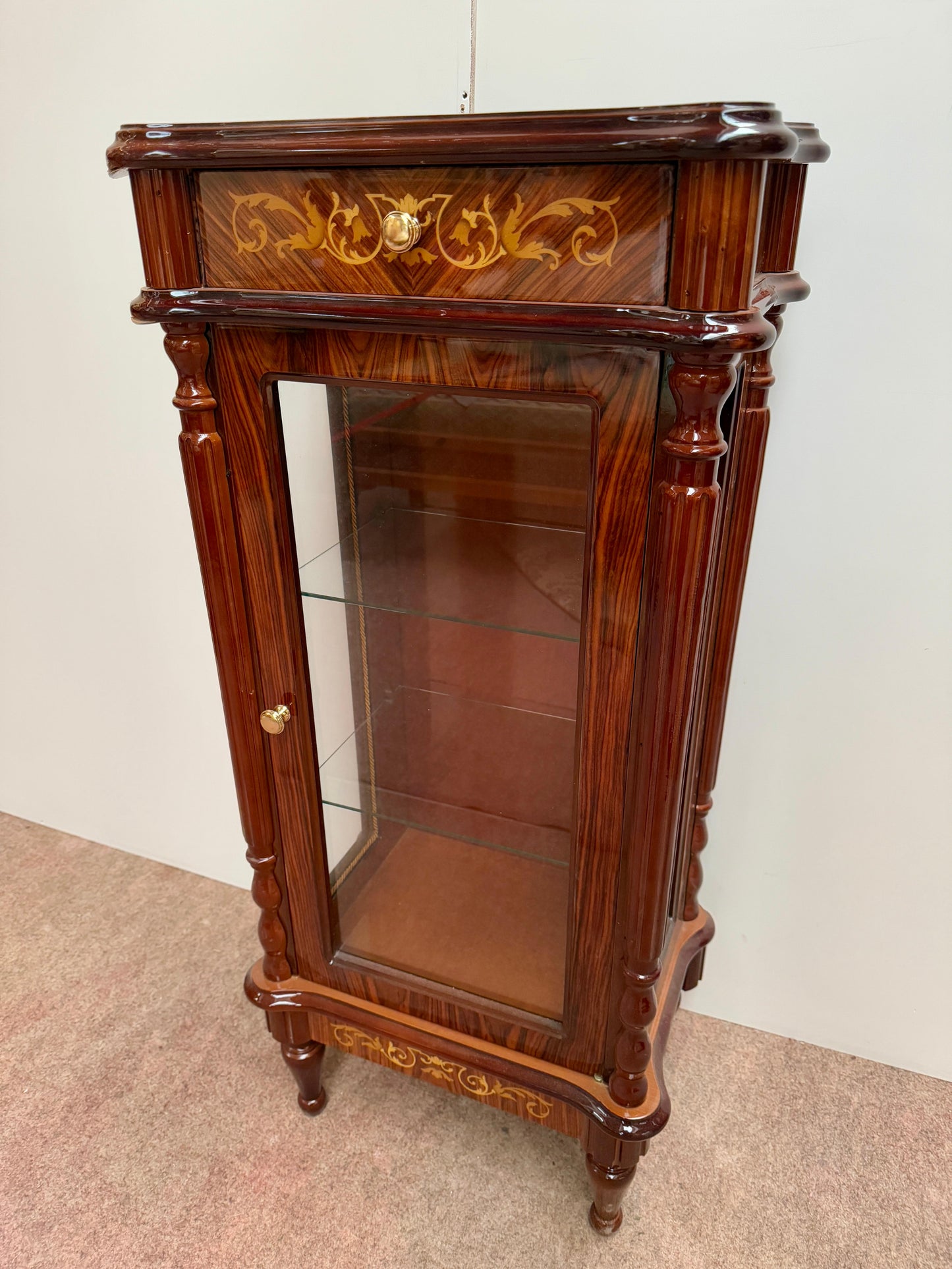 Vetrina italiana in legno noce vintage anni '90