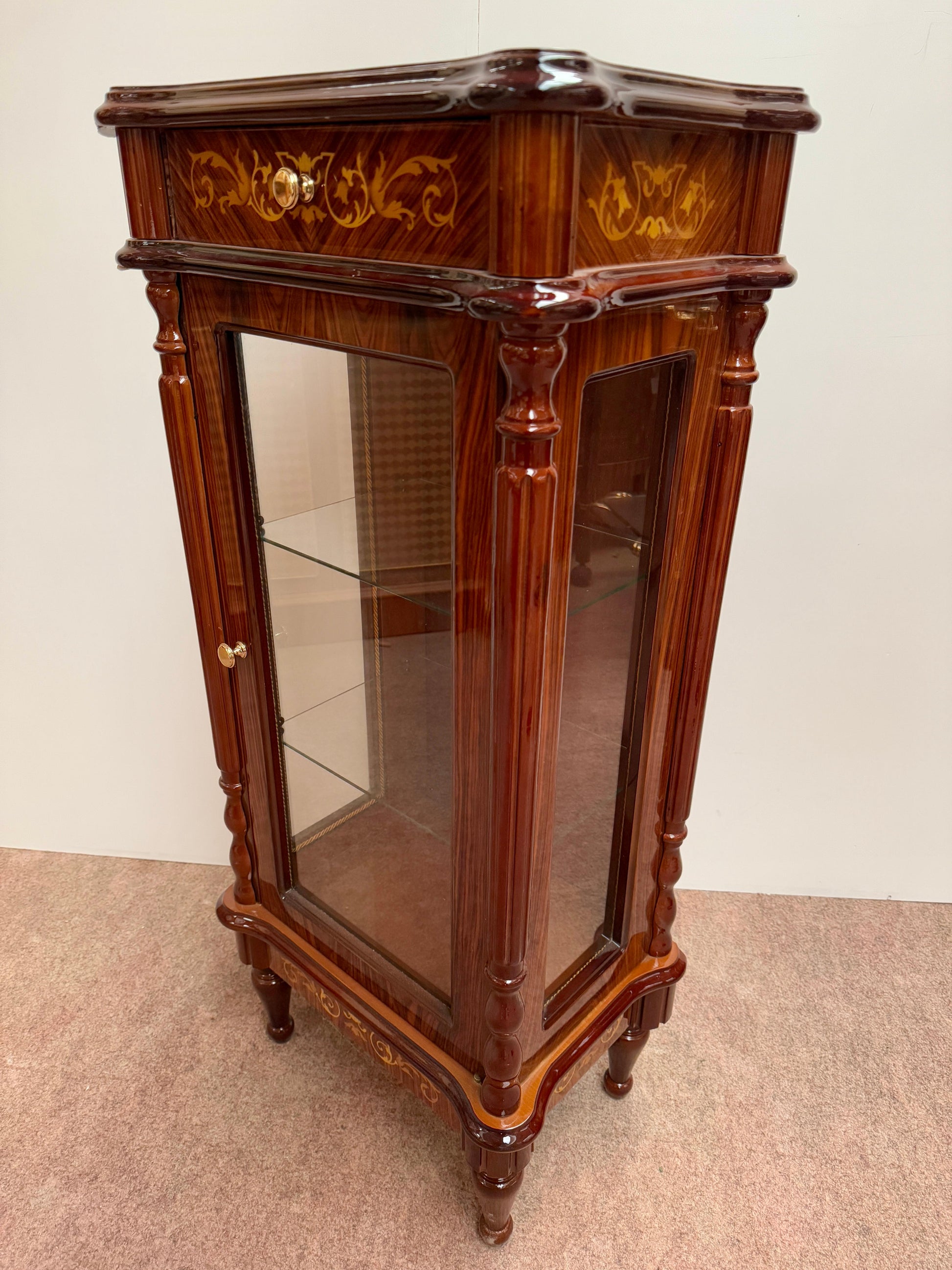 Vetrina italiana in legno noce vintage anni '90