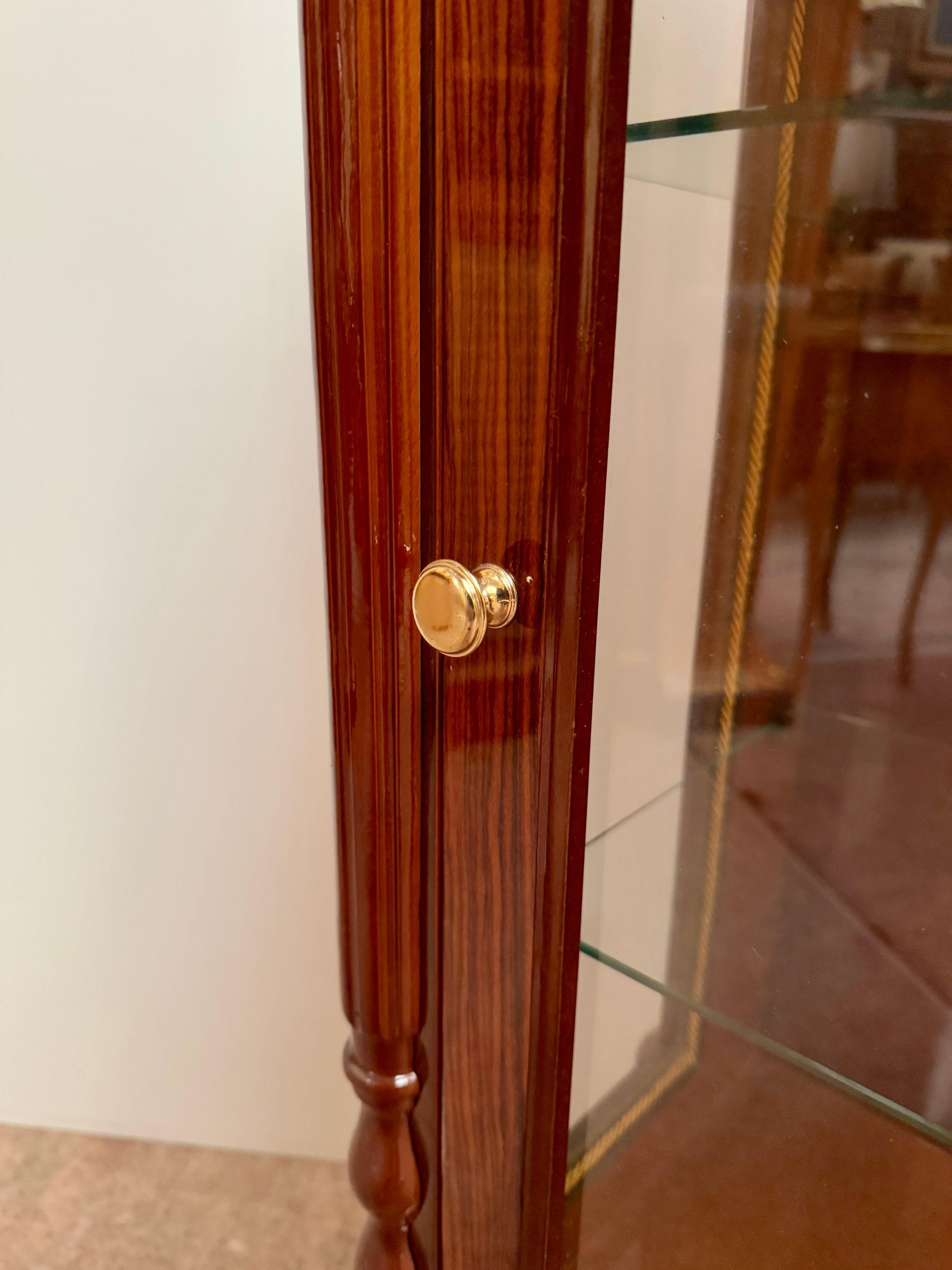 Vetrina italiana in legno noce vintage anni '90