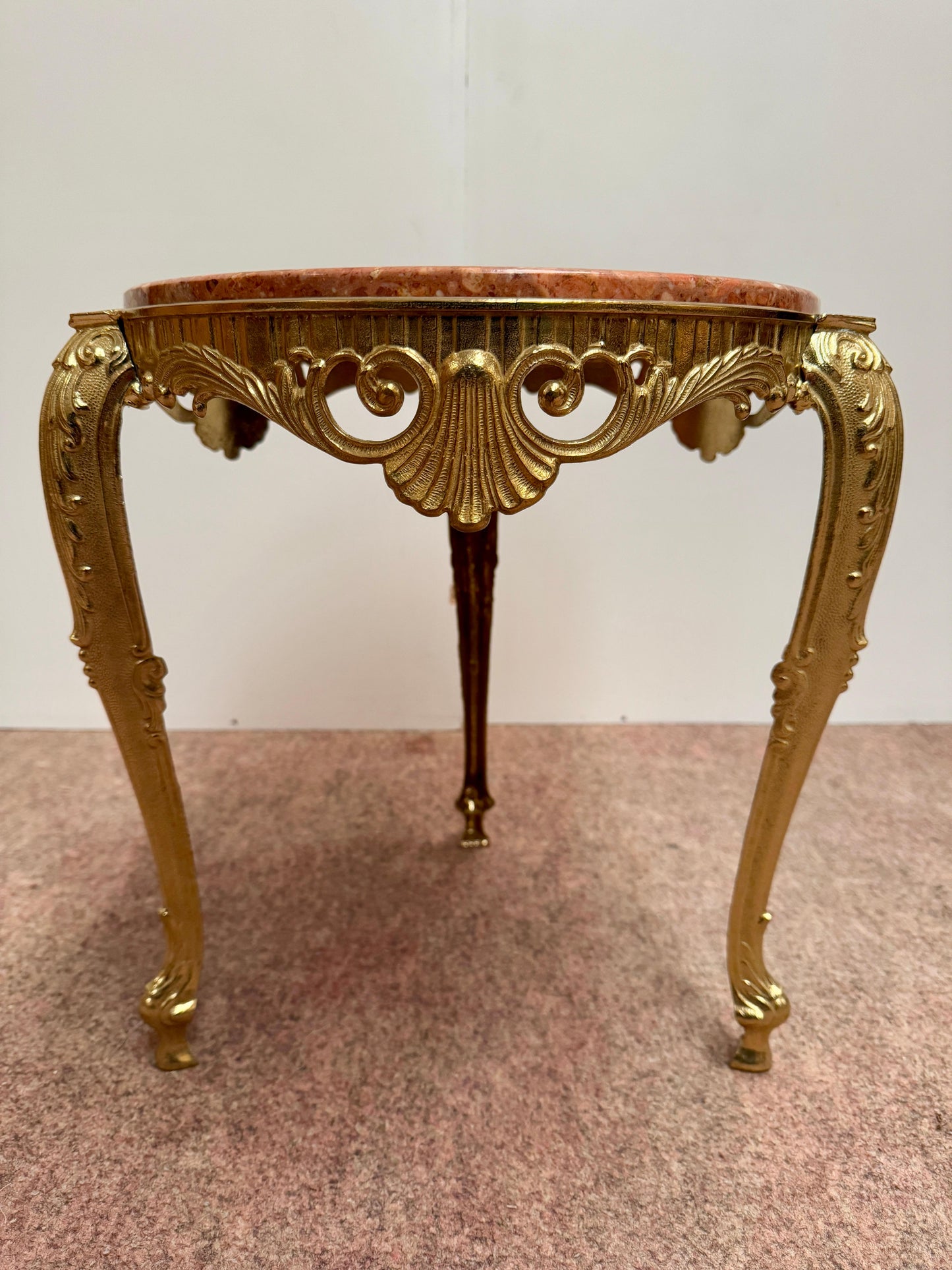 Classici tavolini italiani di lusso in bronzo e marmo, anni '70