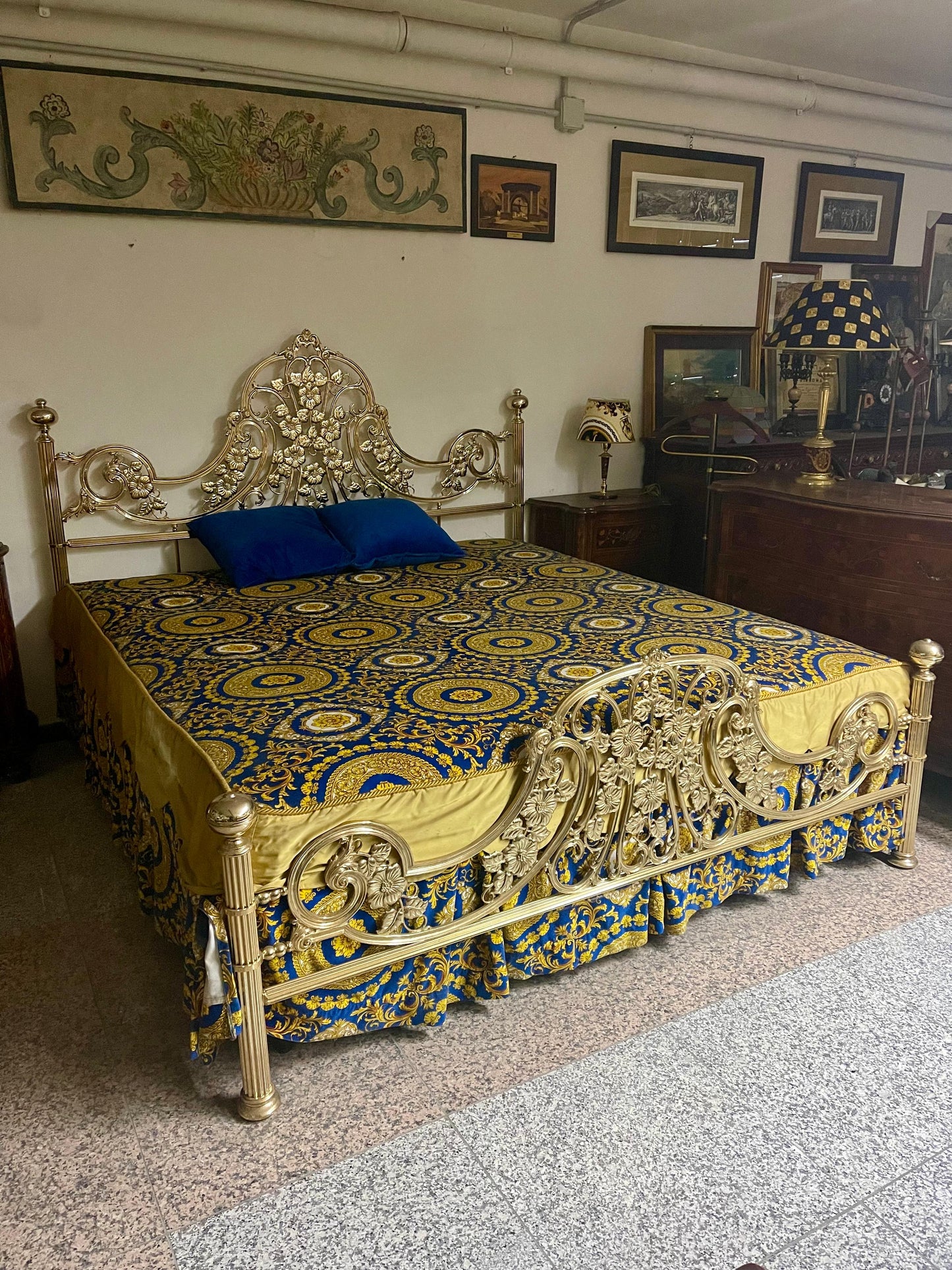 Letto italiano in ottone dorato stile veneziano anni '50