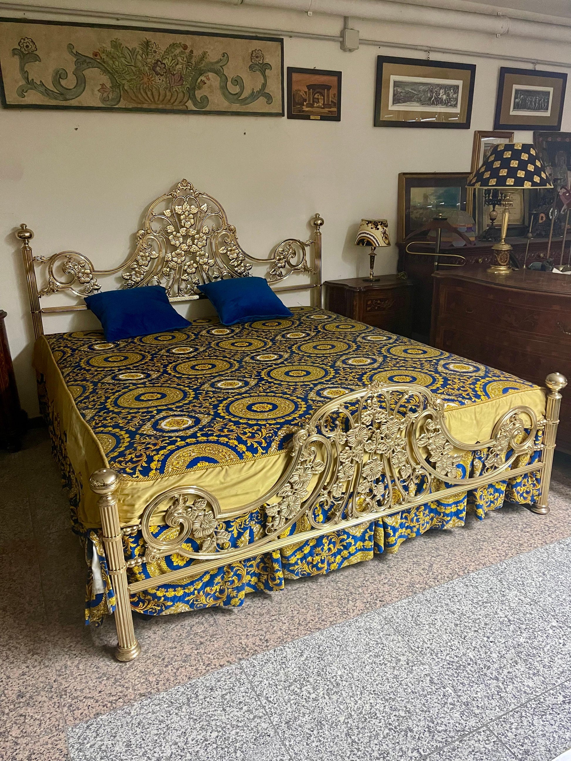 Letto italiano in ottone dorato stile veneziano anni '50