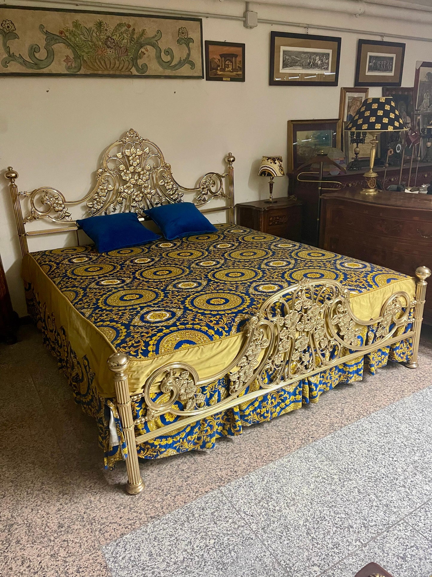 Letto italiano in ottone dorato stile veneziano anni '50