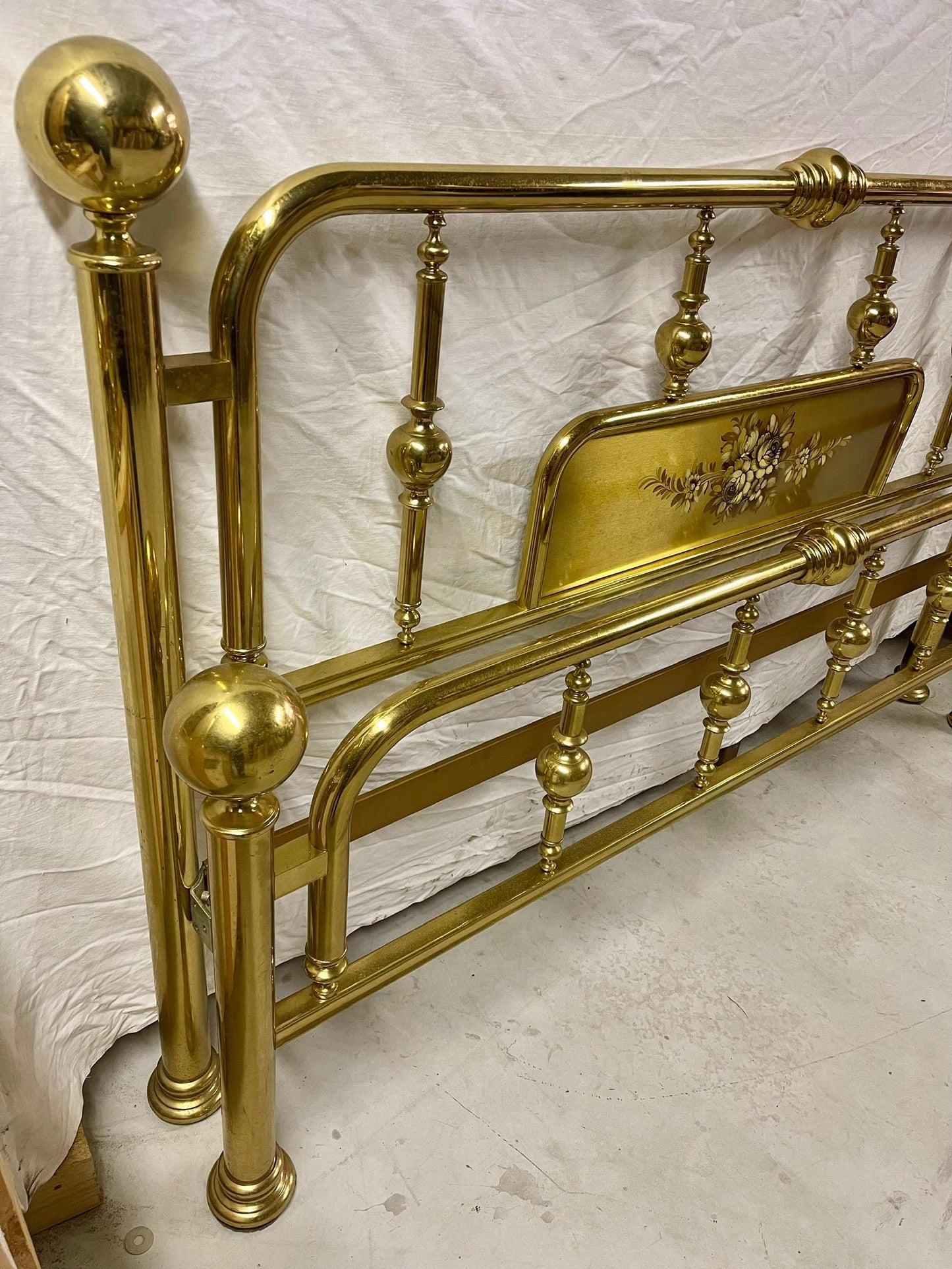 Letto in ottone dorato de disegn italiano stile vittoriano vintage anni '60