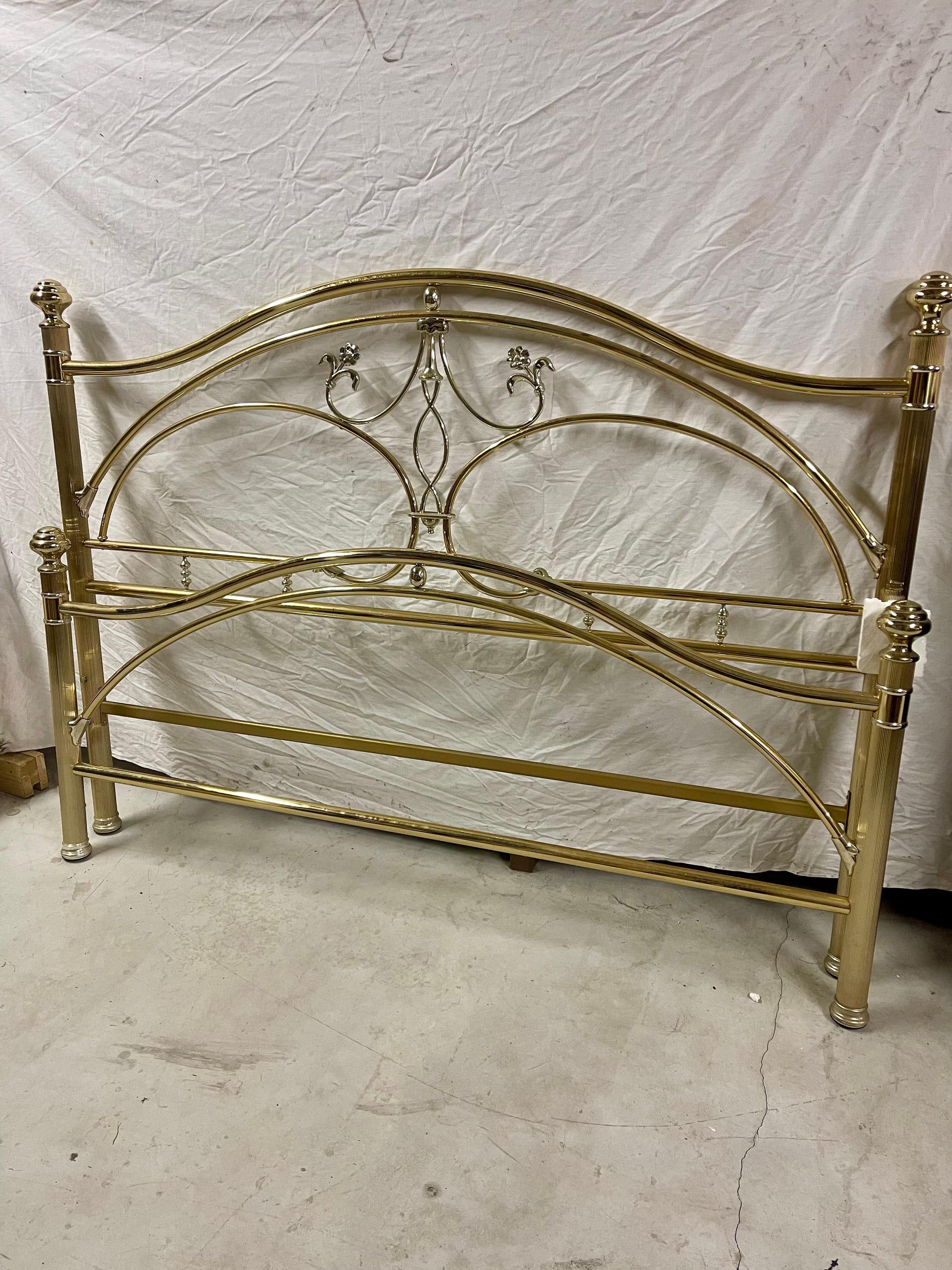 Letto italiano in ottone dorato vintage anni '70