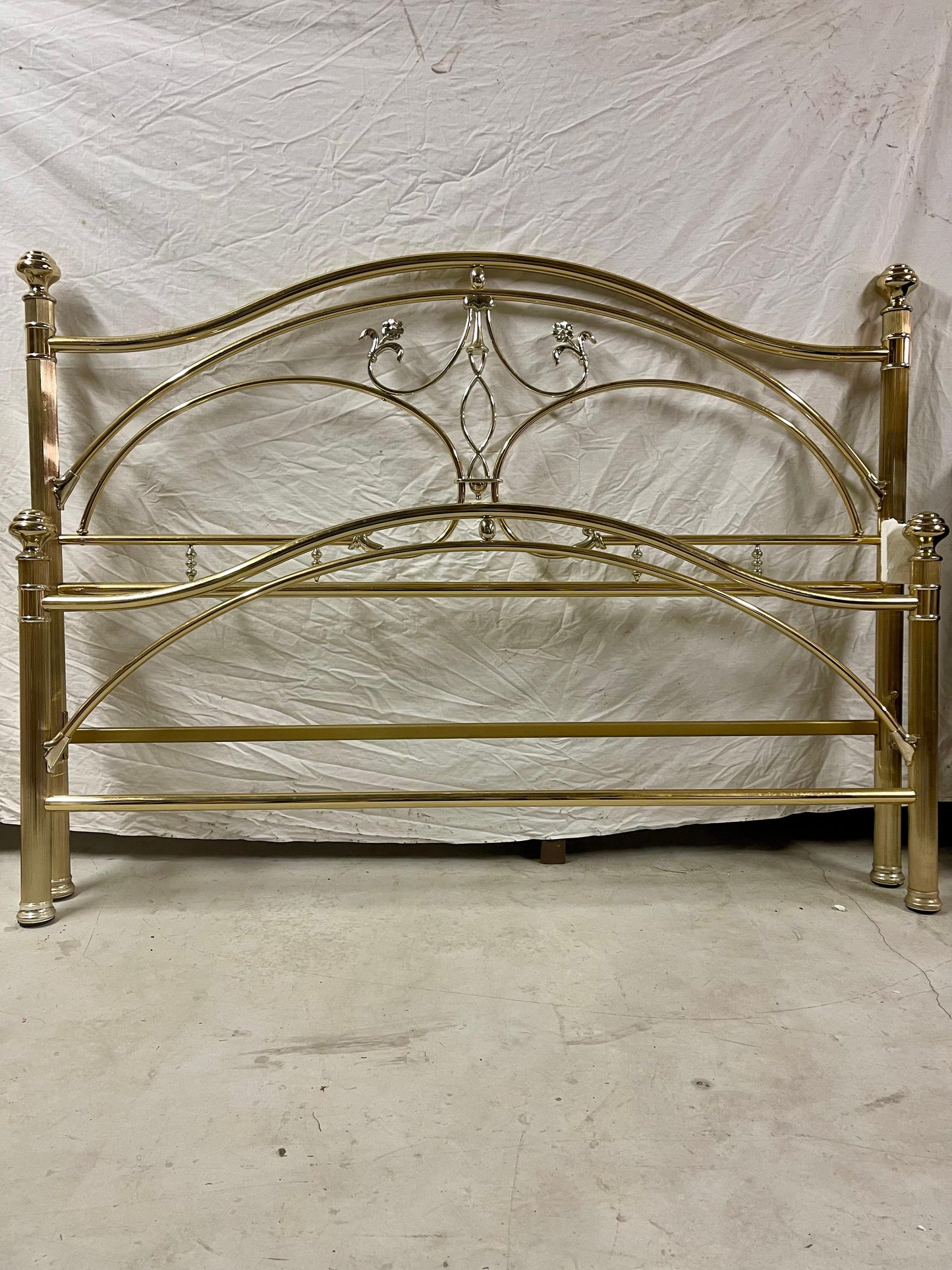 Letto italiano in ottone dorato vintage anni '70