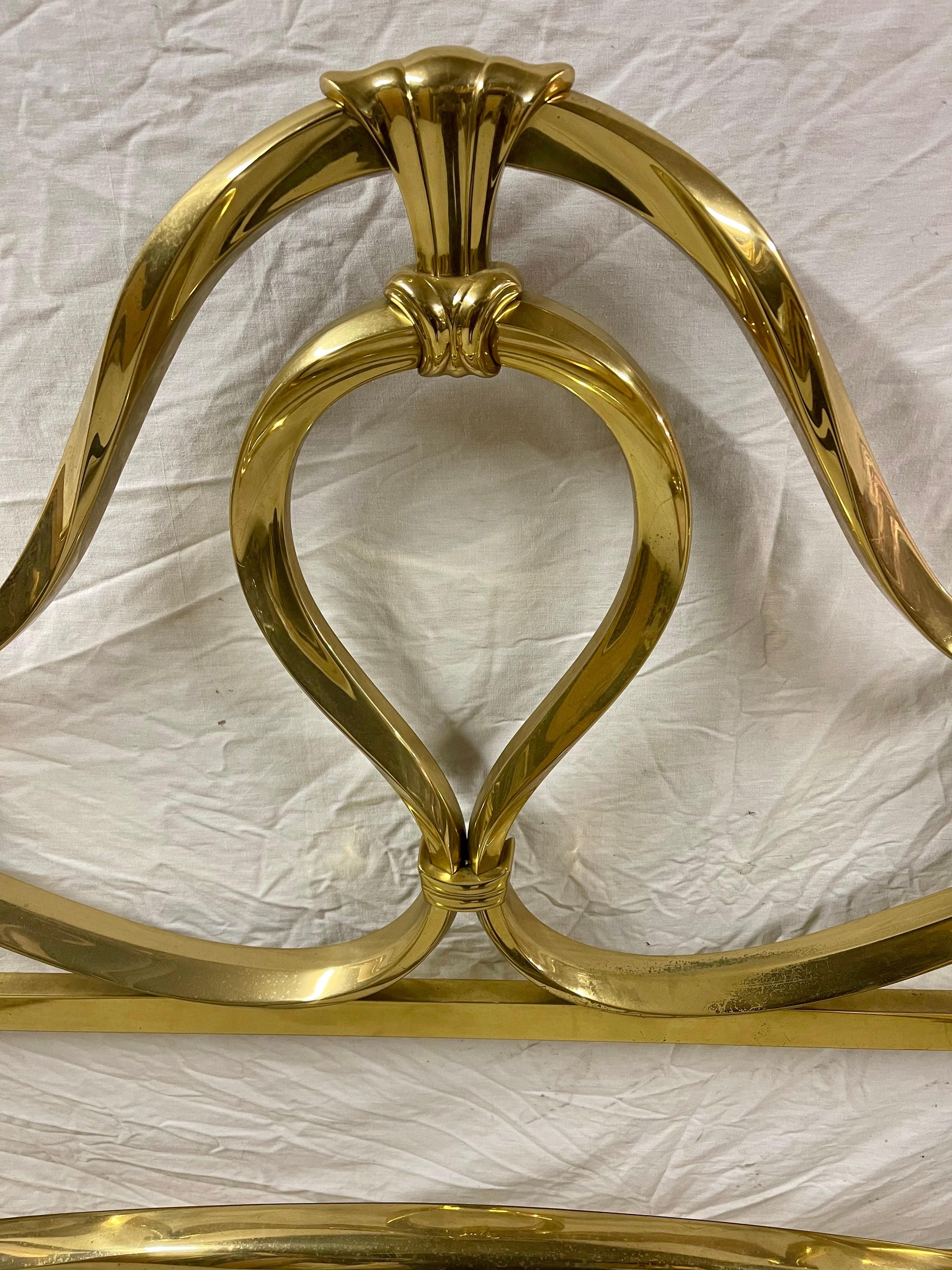 Letto italiano in ottone dorato stile Mid Century Hollywood Regency anni '60