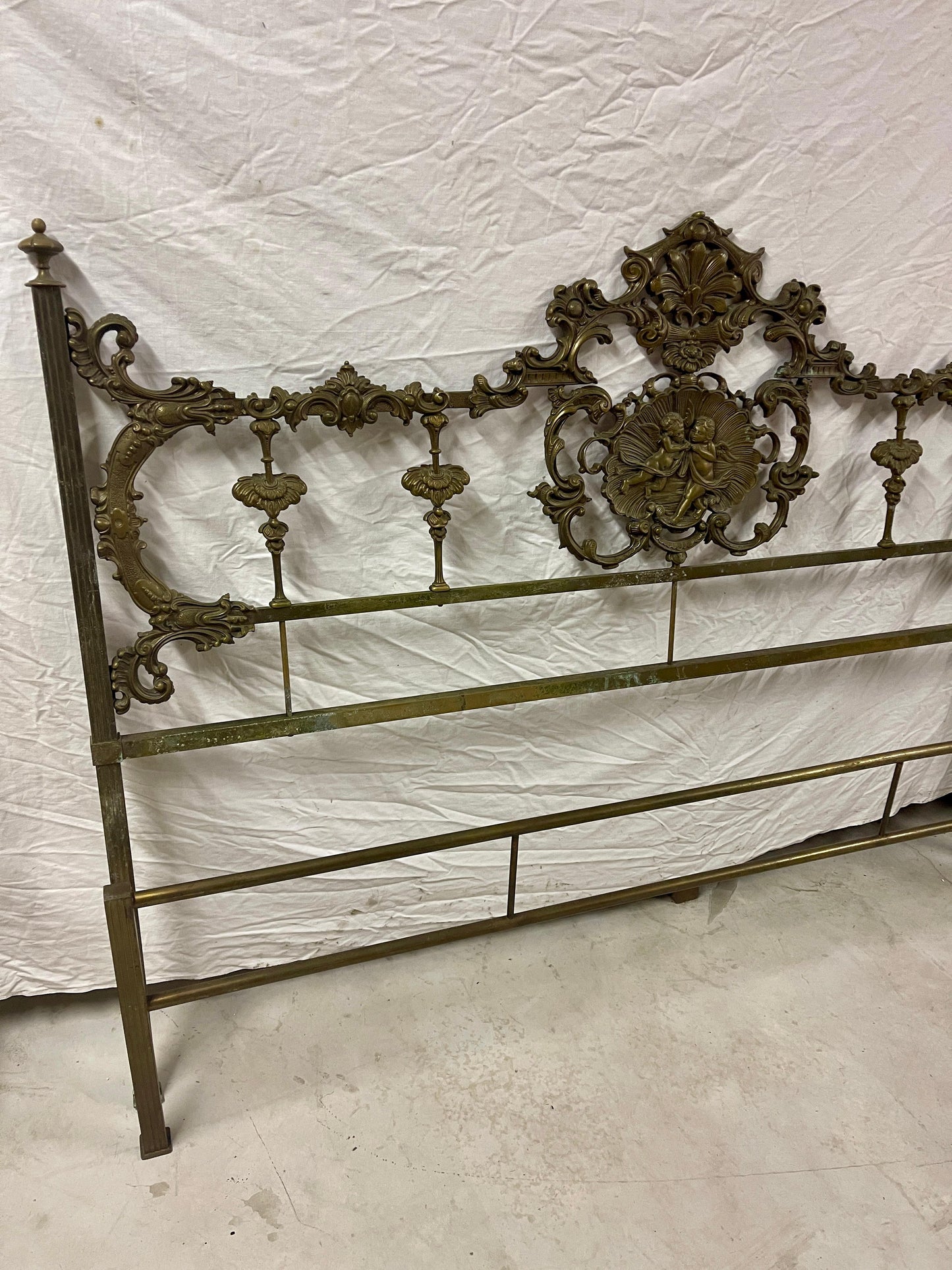 Letto antico in ferro battuto italiano XIX secolo