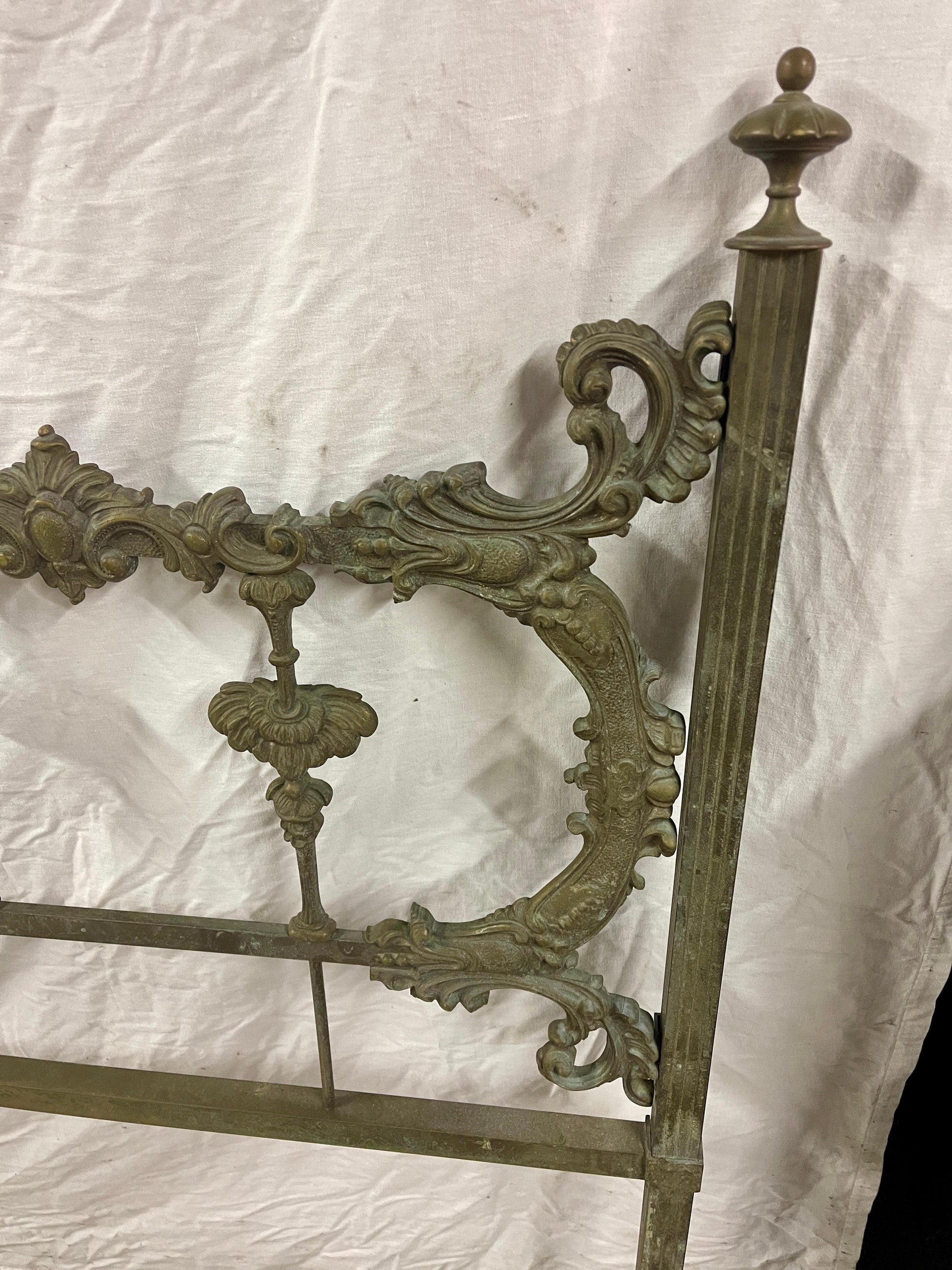 Letto antico in ferro battuto italiano XIX secolo