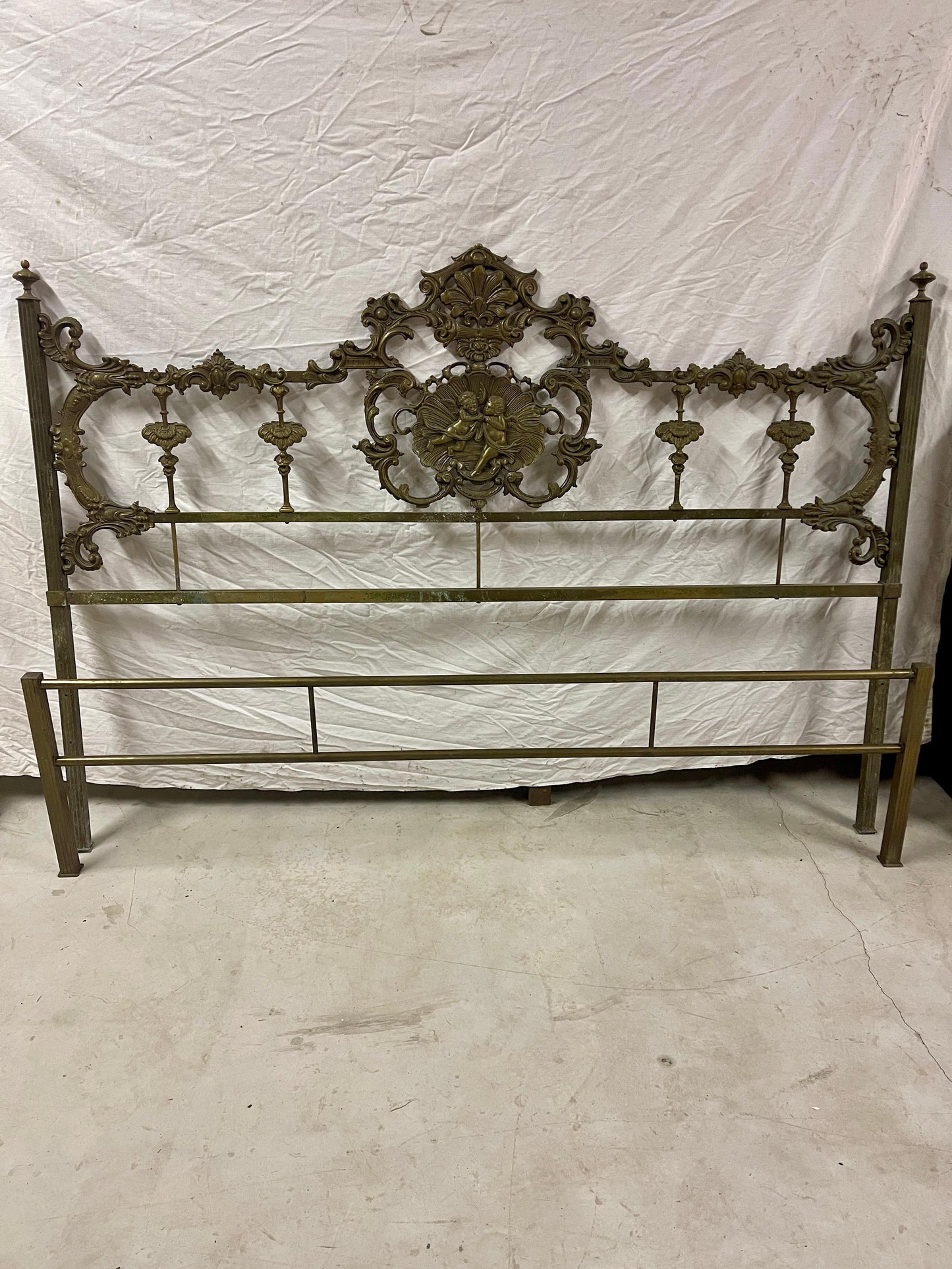 Letto antico in ferro battuto italiano XIX secolo