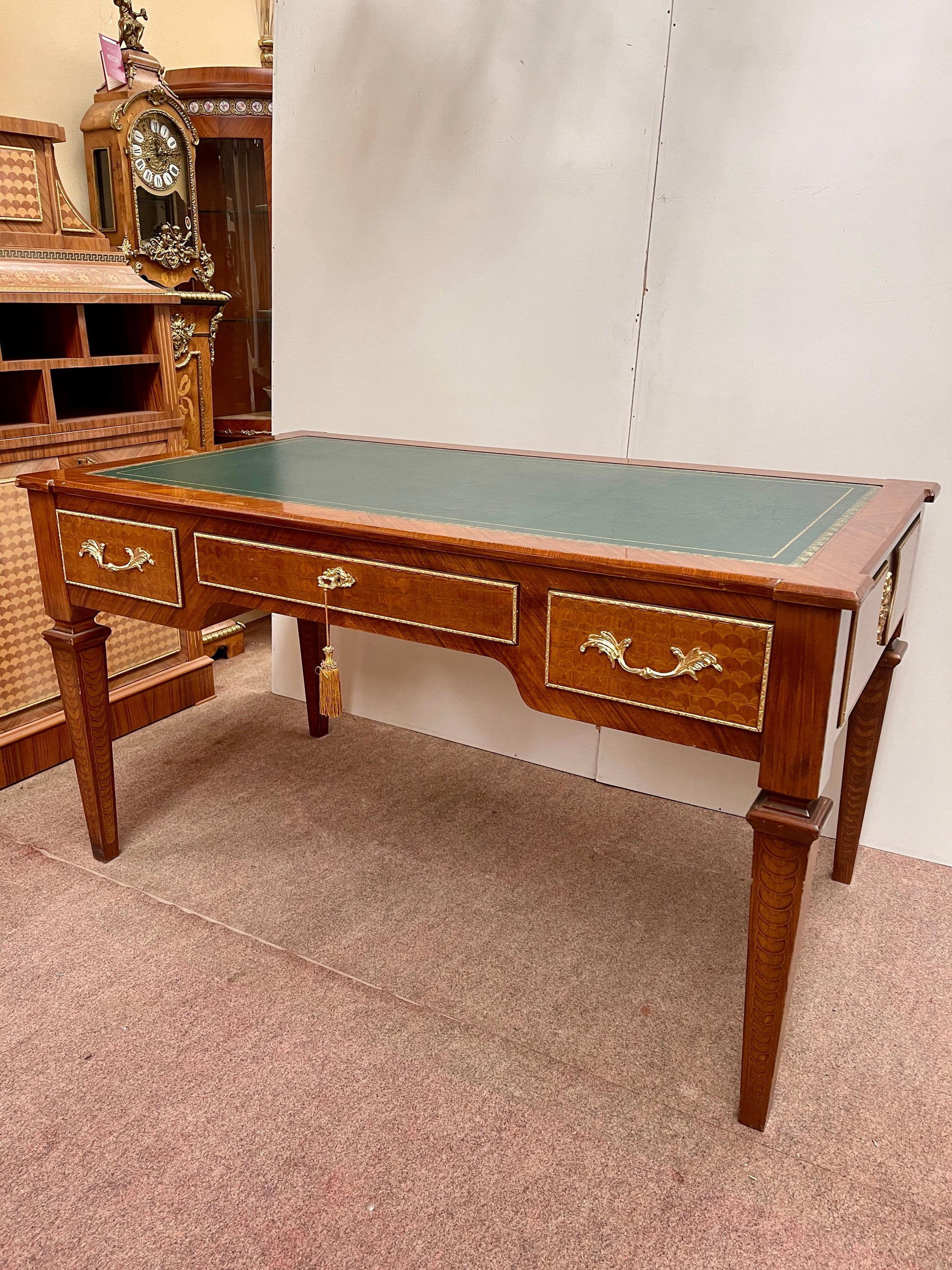 Scrivania da Studio Classica stile italiano in Legno Intarsiato e Pelle anni '80