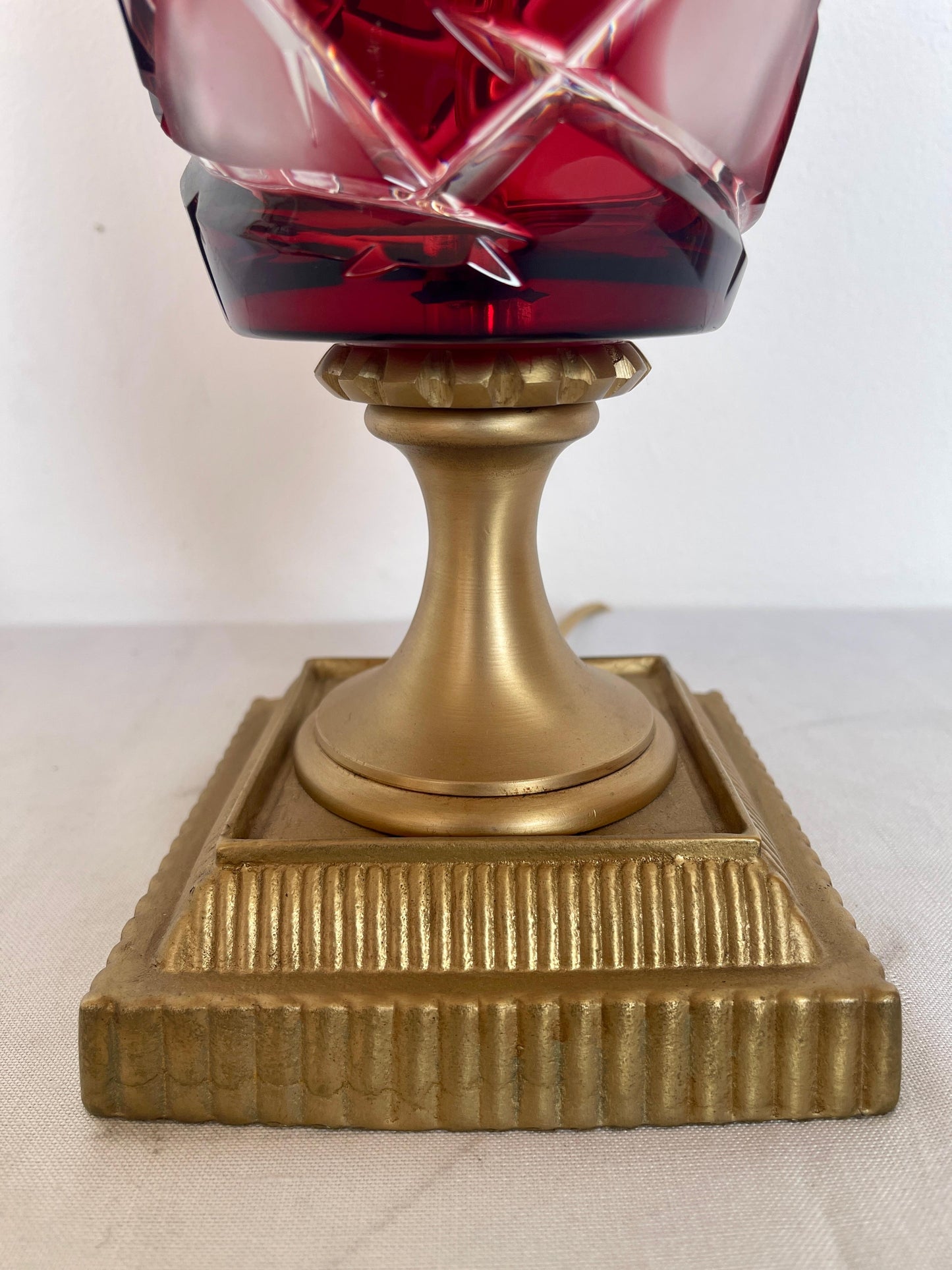 Lampada in cristallo stile bohemia cranberry design italian anni 90