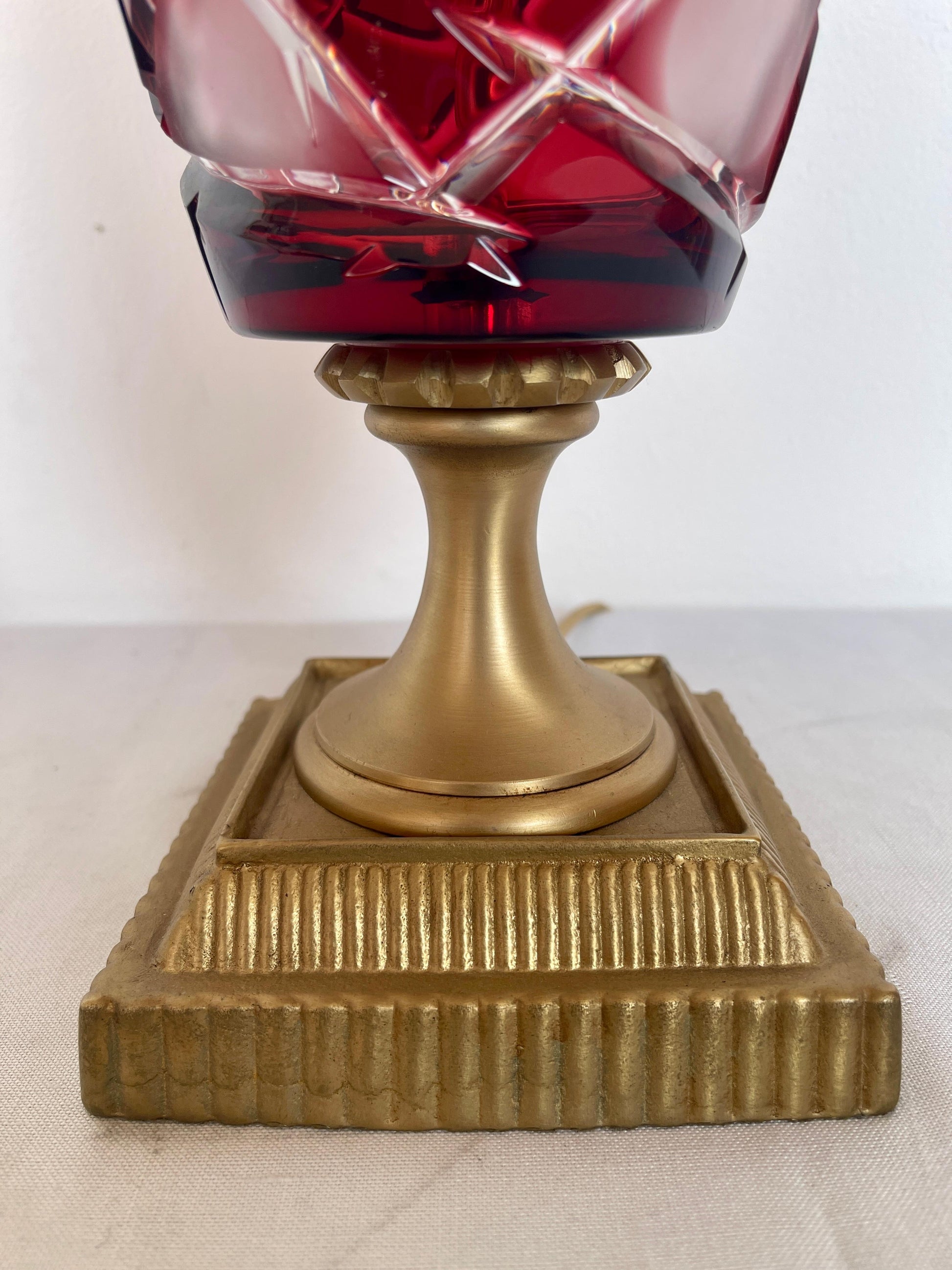 Lampada in cristallo stile bohemia cranberry design italian anni 90