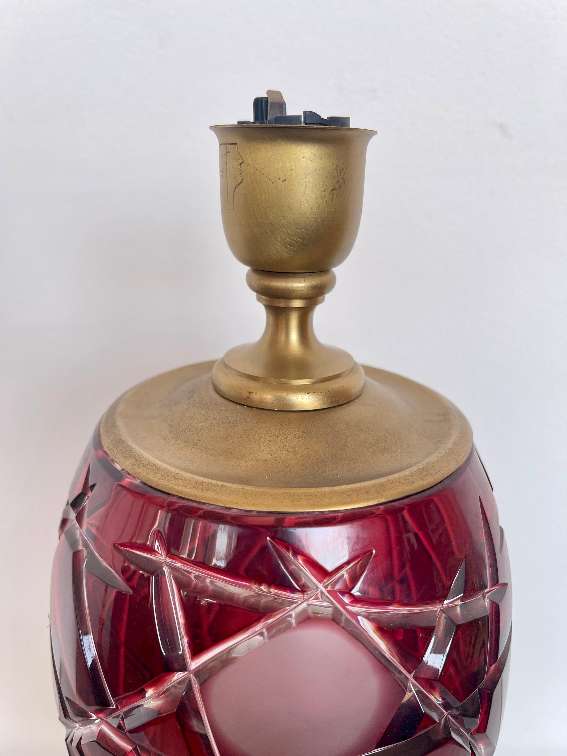 Lampada in cristallo stile bohemia cranberry design italian anni 90