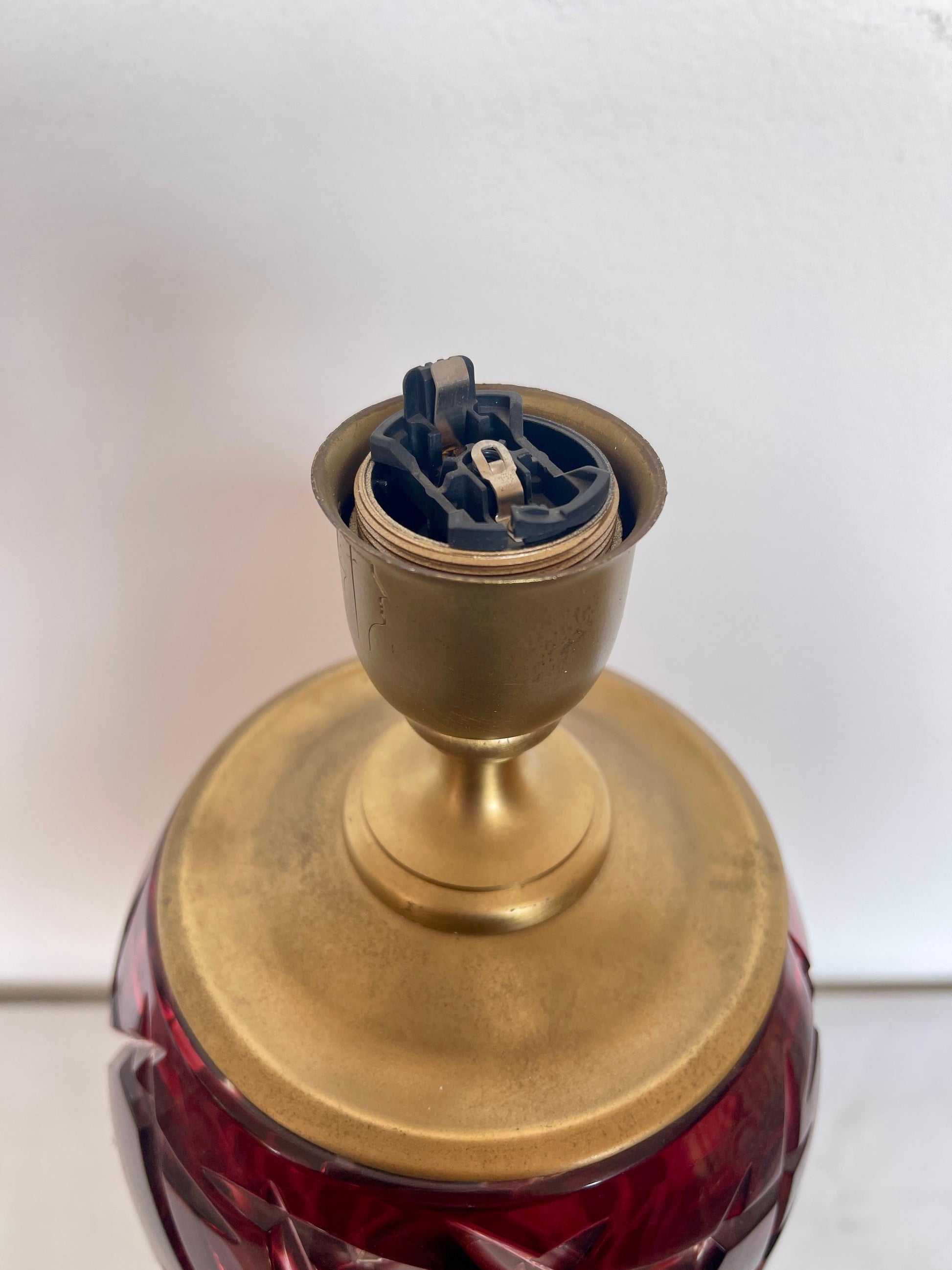 Lampada in cristallo stile bohemia cranberry design italian anni 90