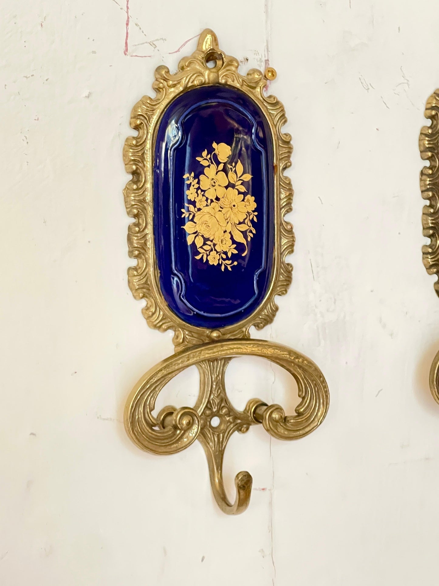 Appendiabiti “Fiori d’Oro” in Ottone Smaltato, italia, anni '80