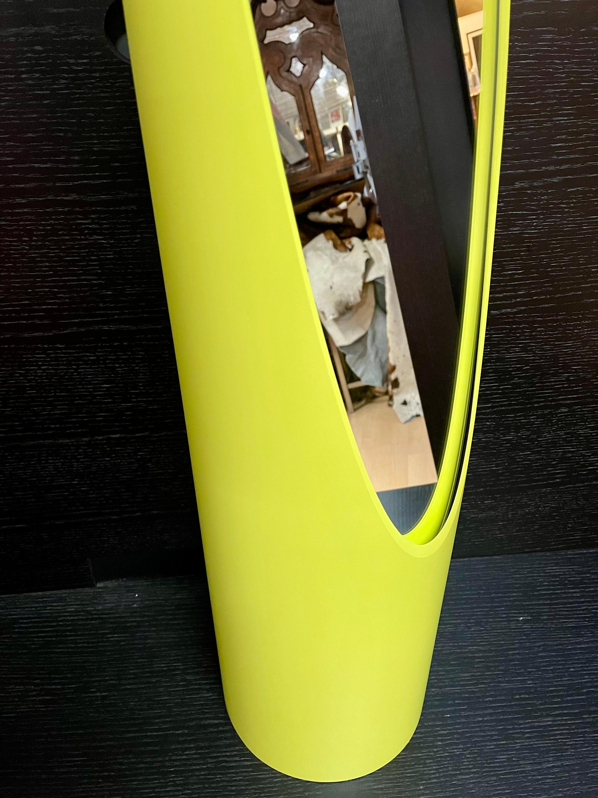 Specchio unghia design anni 70