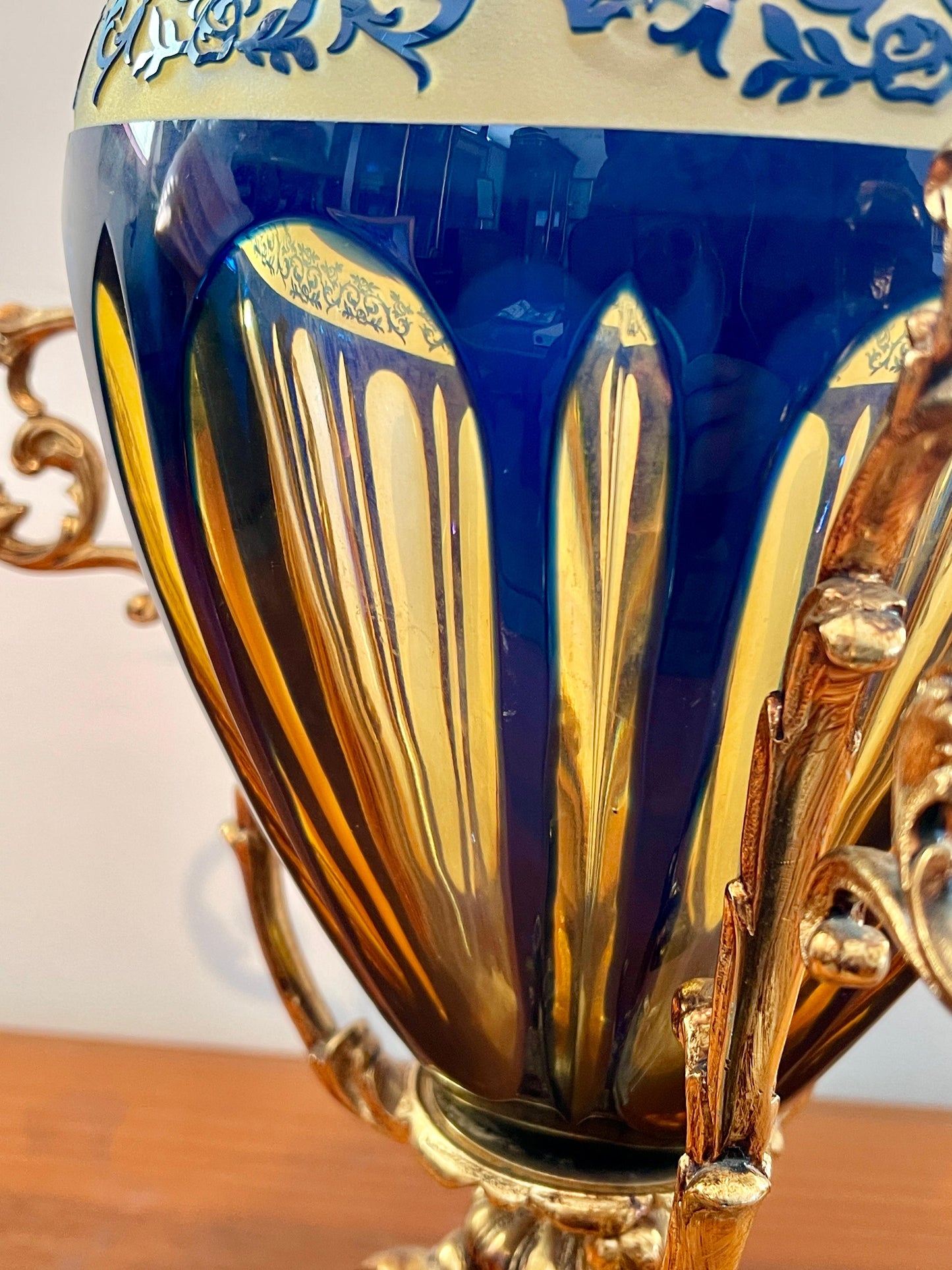 Vasi anfora in cristallo e bronzo dorato firenze italia anni '90