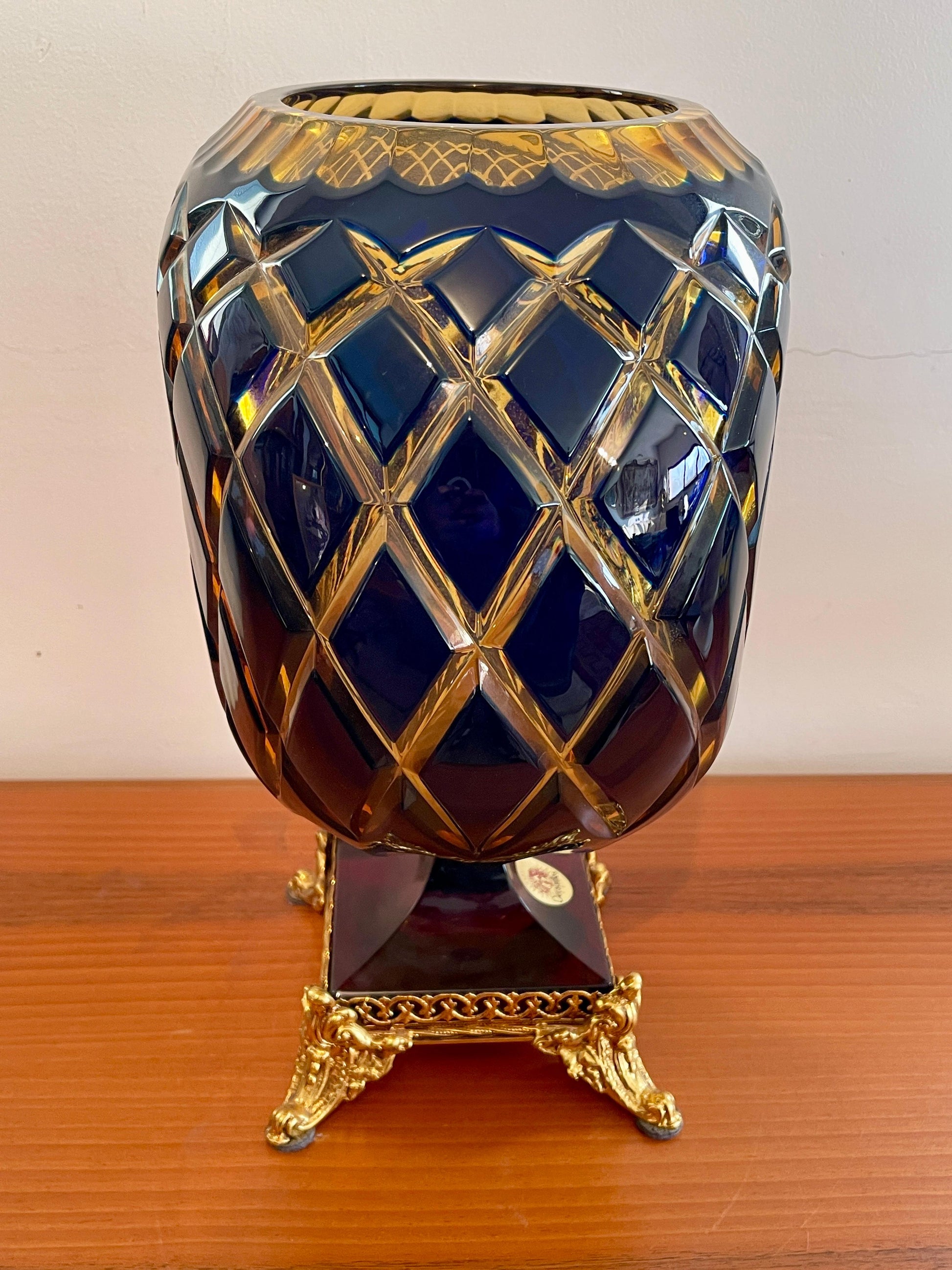 Vaso di lusso in cristallo e bronzo bicolore molato a mano versailles XX secolo