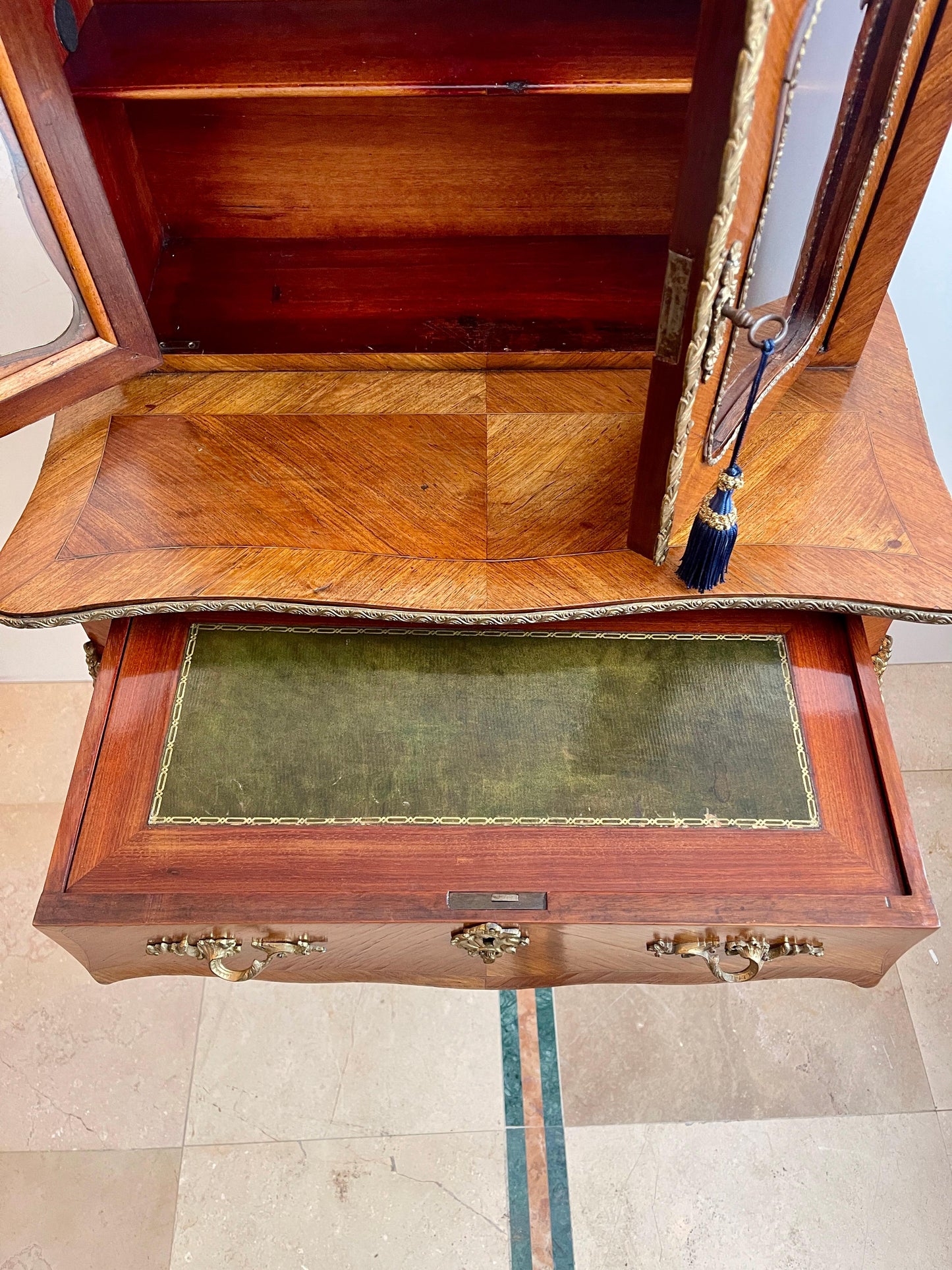 Scrivania con scrittoio ormolu in legno e bronzo francia anni '20