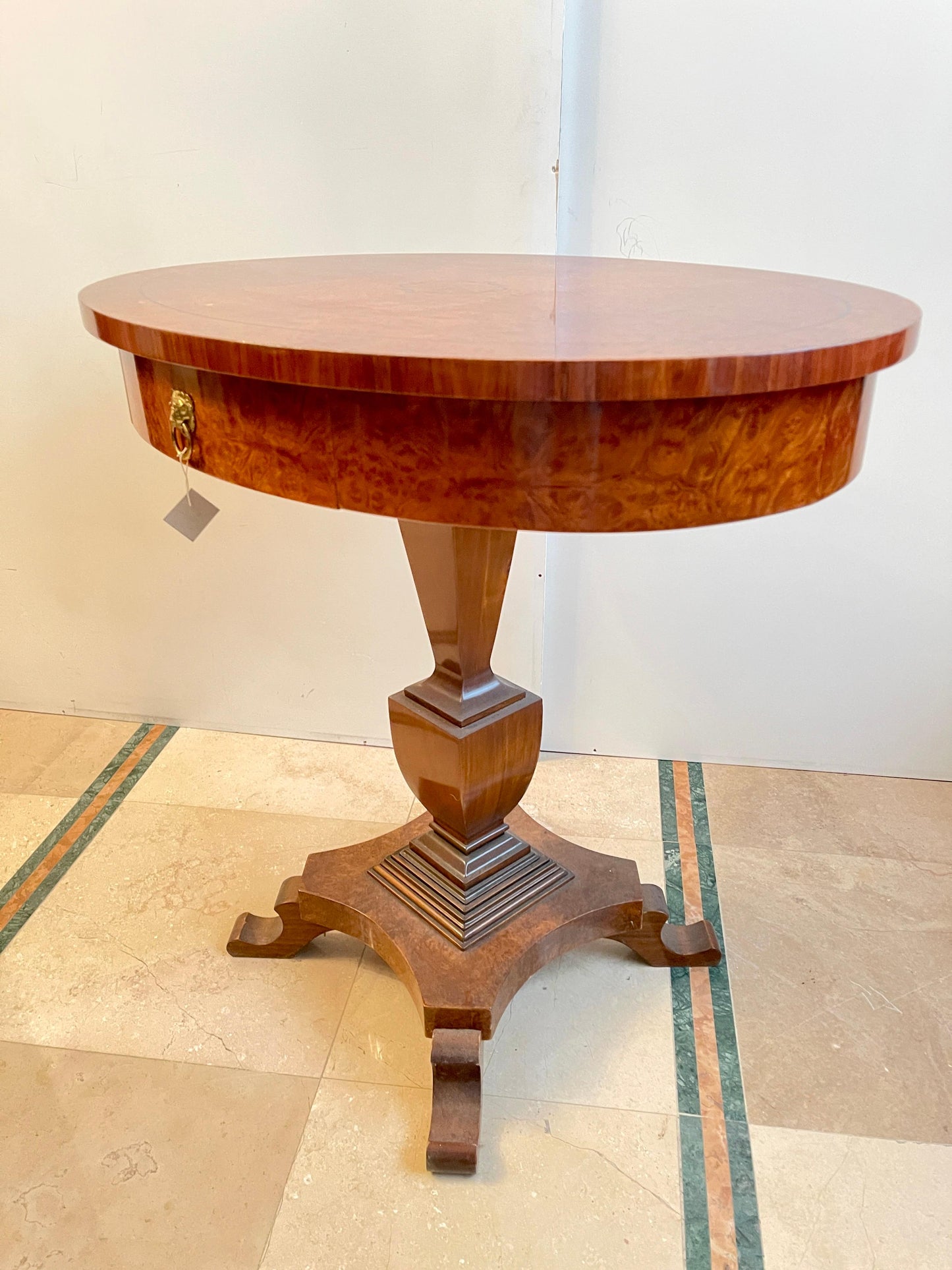 Tavolino in legno stile Biedermeier italiano XX secolo