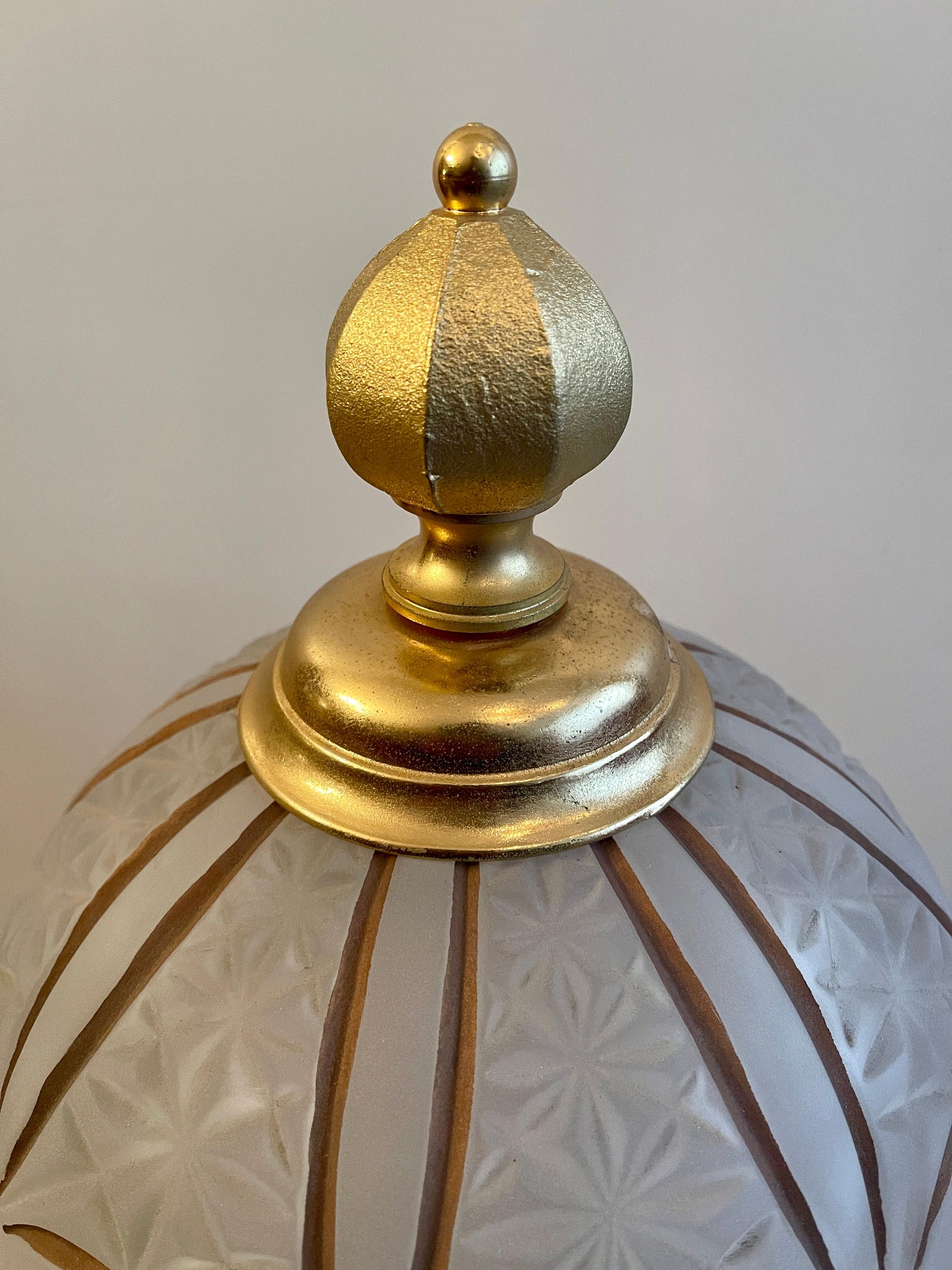 Coppa italiana in vetro fumé e bronzo dorato anni '80