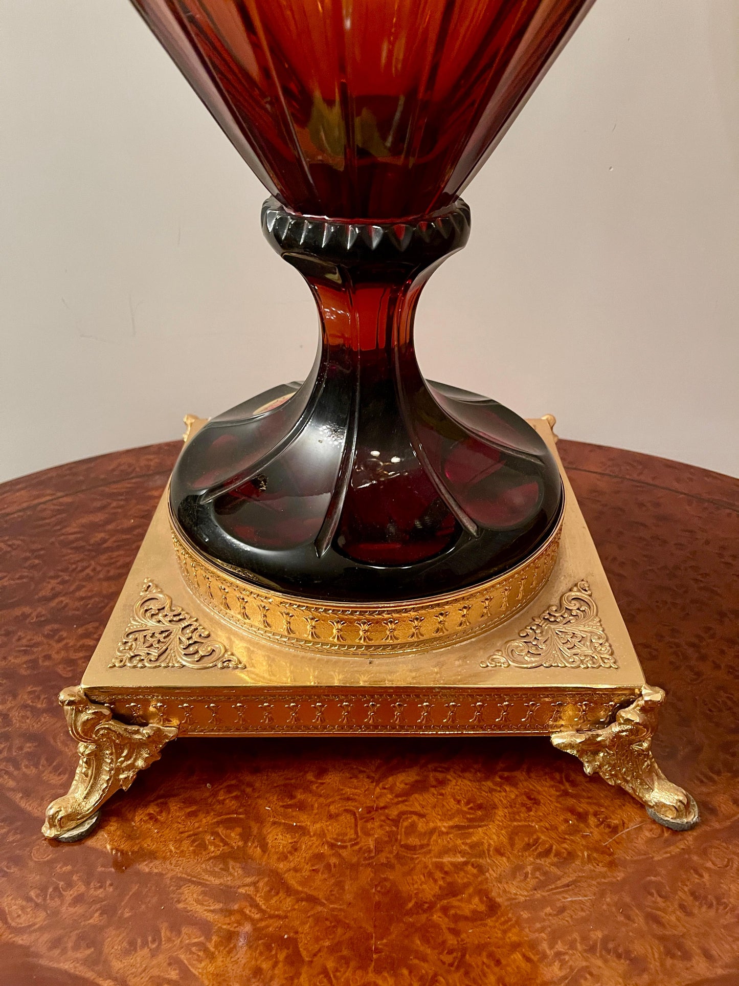 Grandiosa Anfora in cristallo e bronzo dorato florentine italian XX secolo