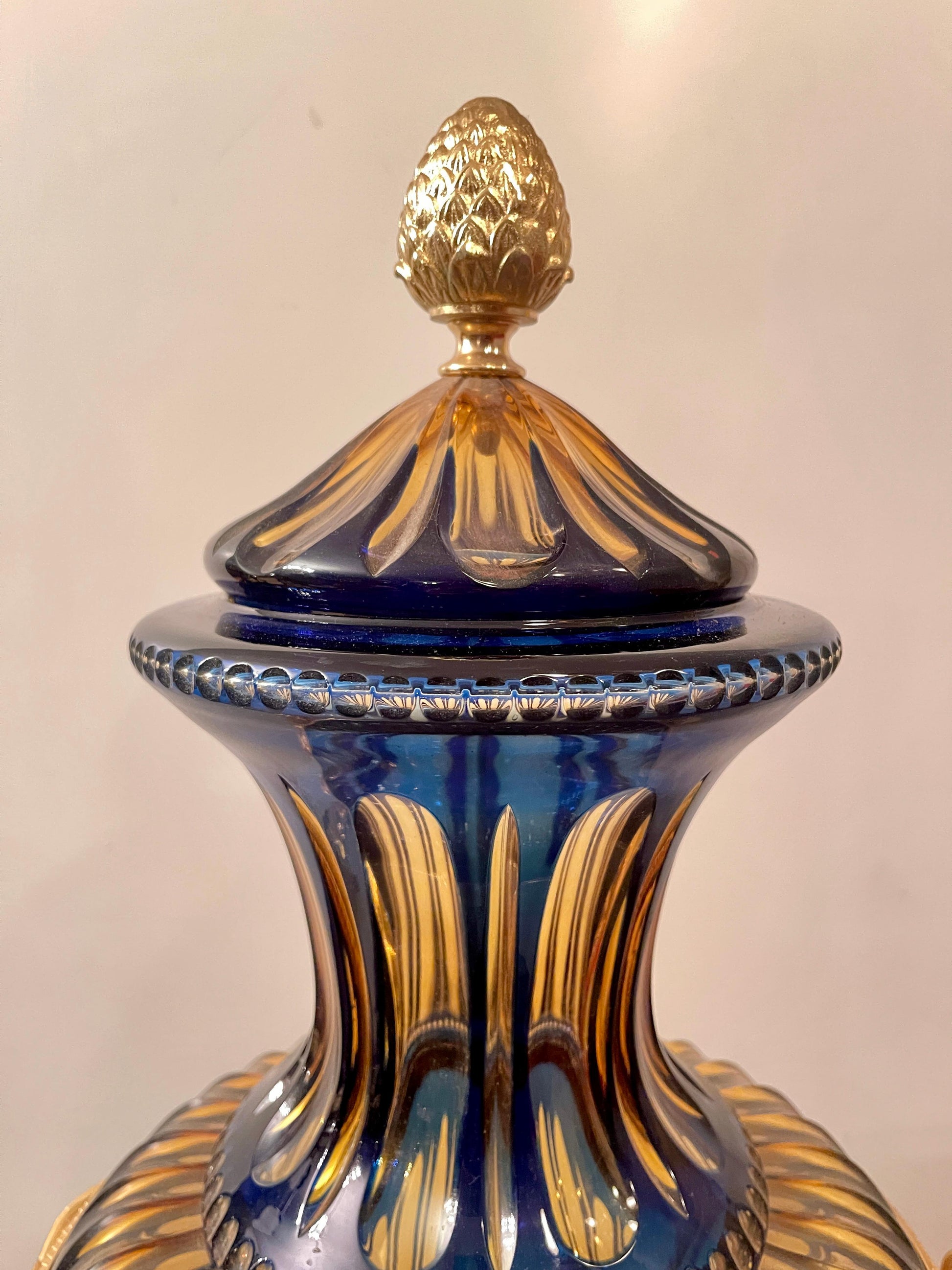 Grandiosa Anfora in cristallo e bronzo dorato florentine italian XX secolo