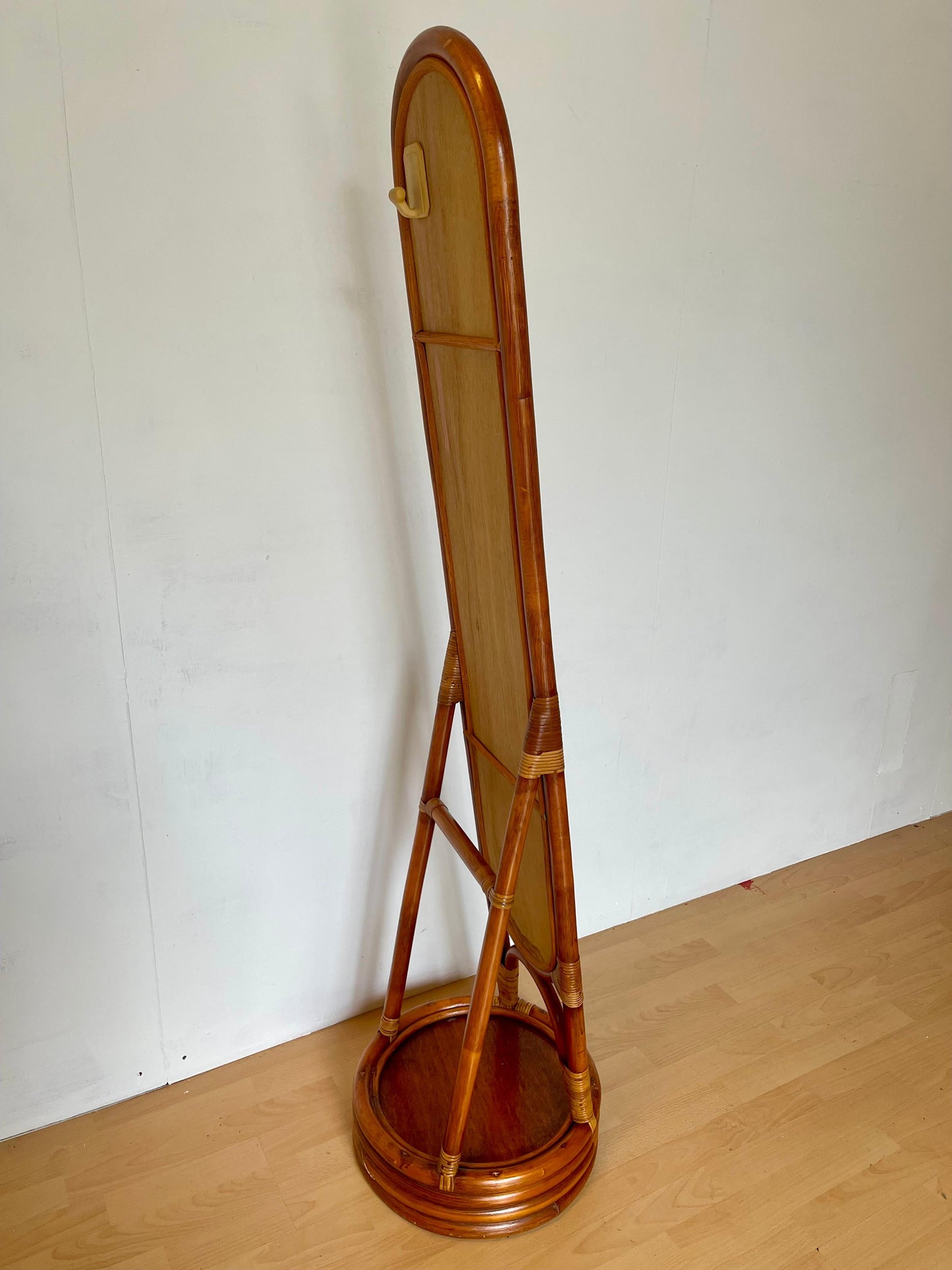 Specchio da terra circolare in Bambu e Rattan anni 70