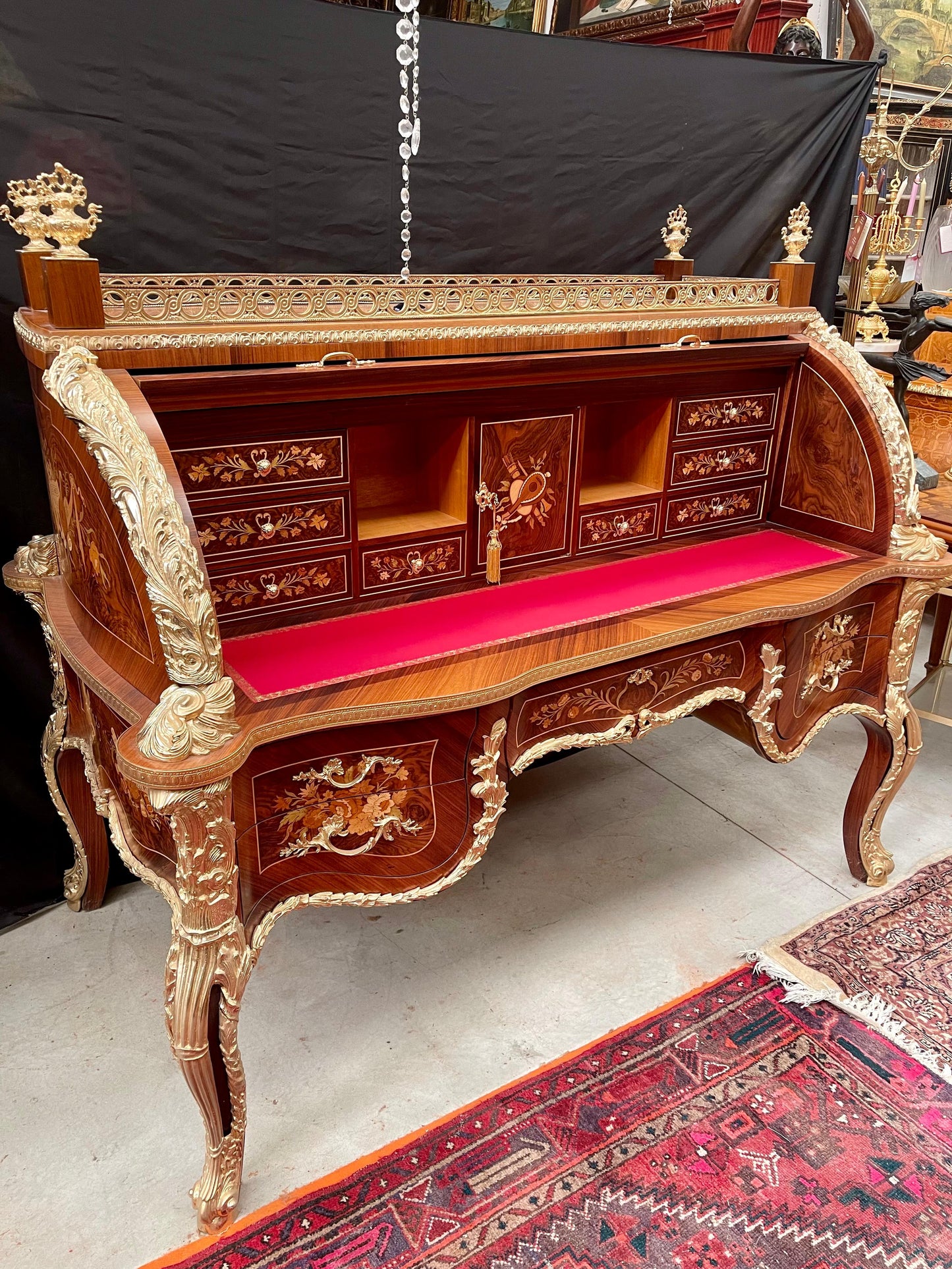 Maestosa Scrivania Style Luigi XV - Francia