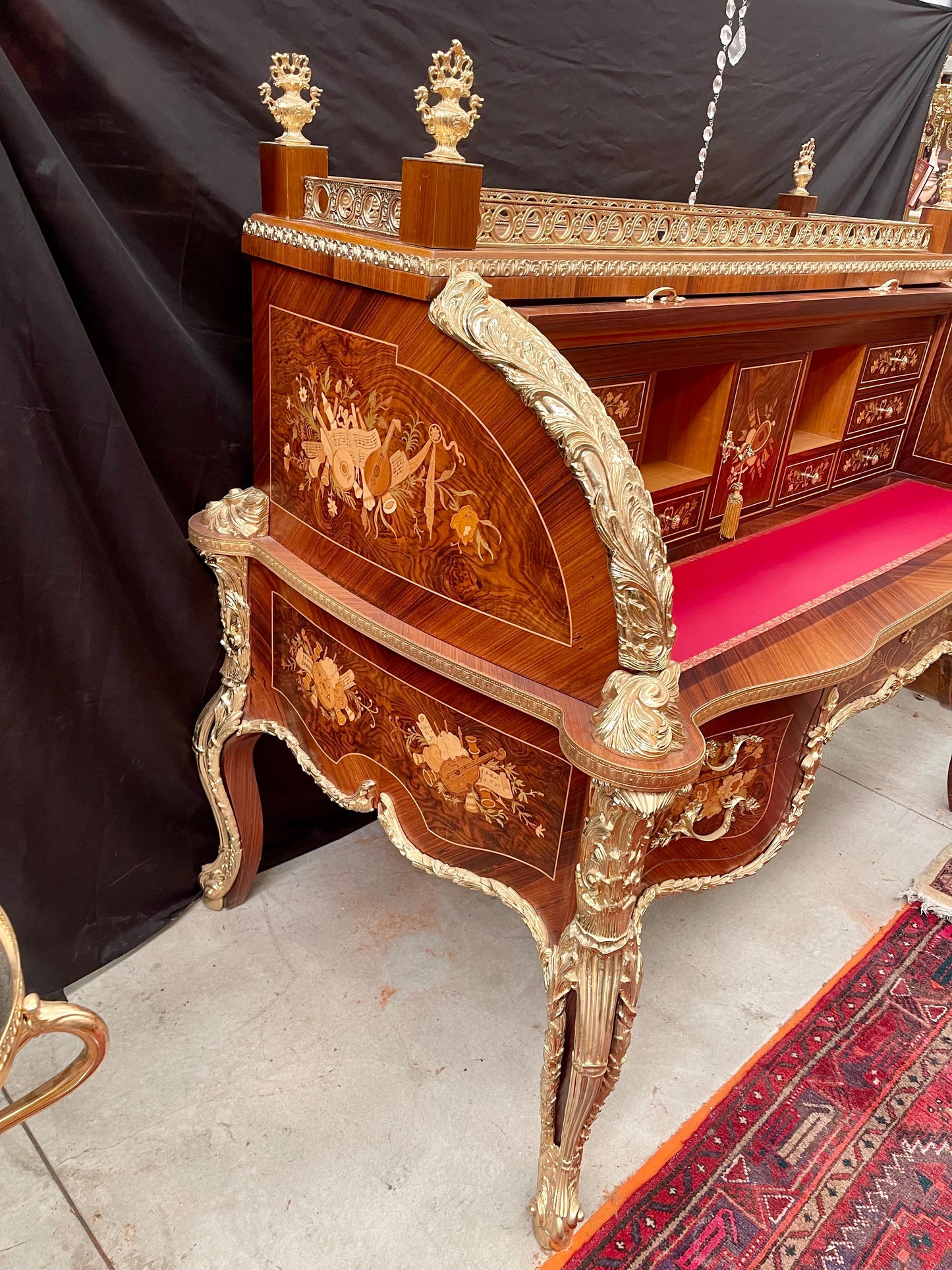 Maestosa Scrivania Style Luigi XV - Francia