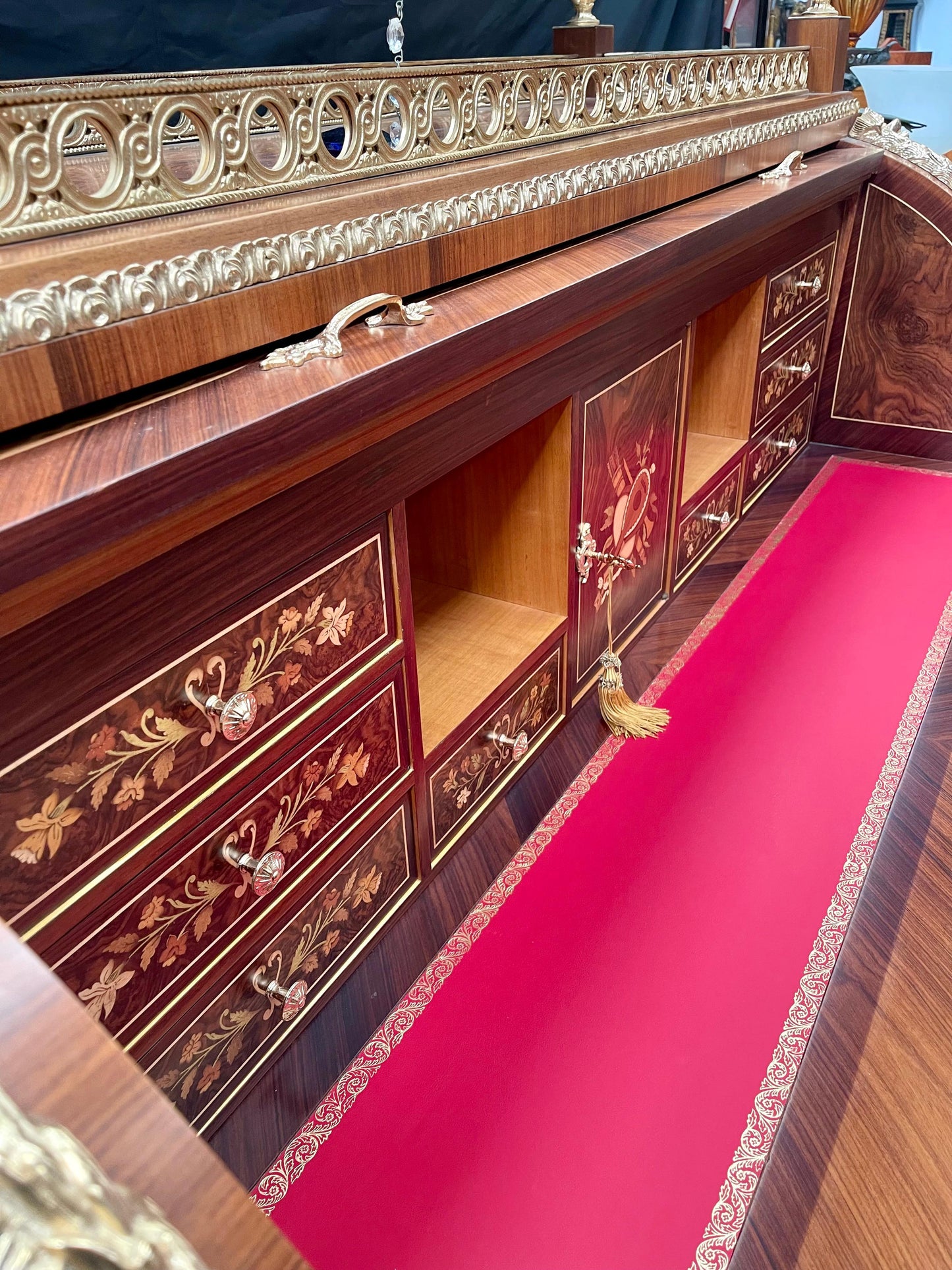 Maestosa Scrivania Style Luigi XV - Francia