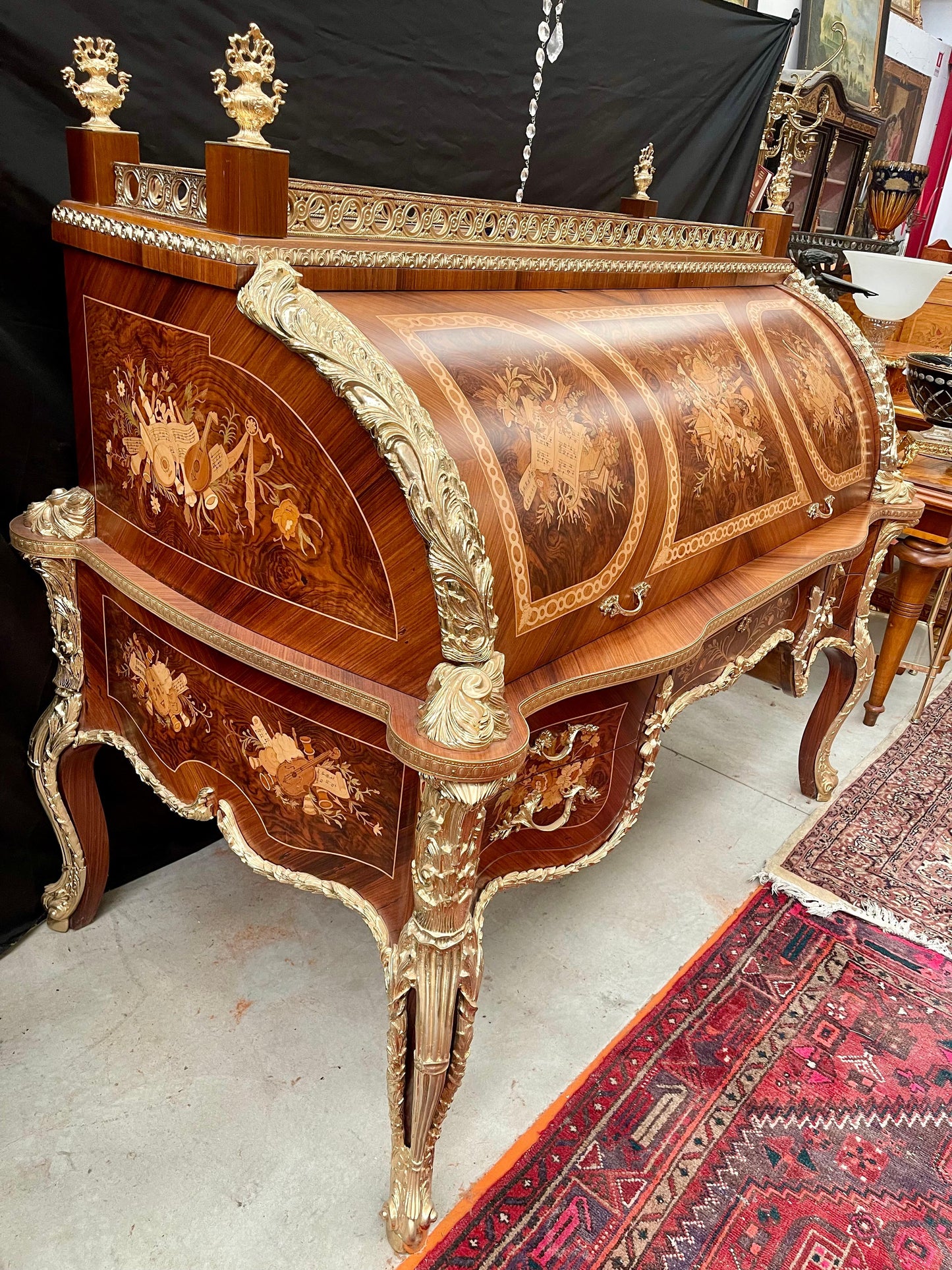 Maestosa Scrivania Style Luigi XV - Francia