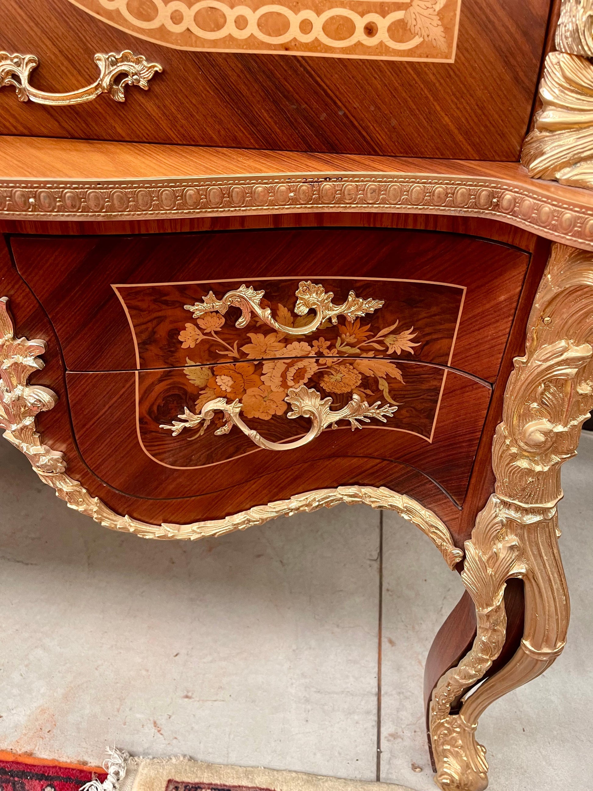 Maestosa Scrivania Style Luigi XV - Francia
