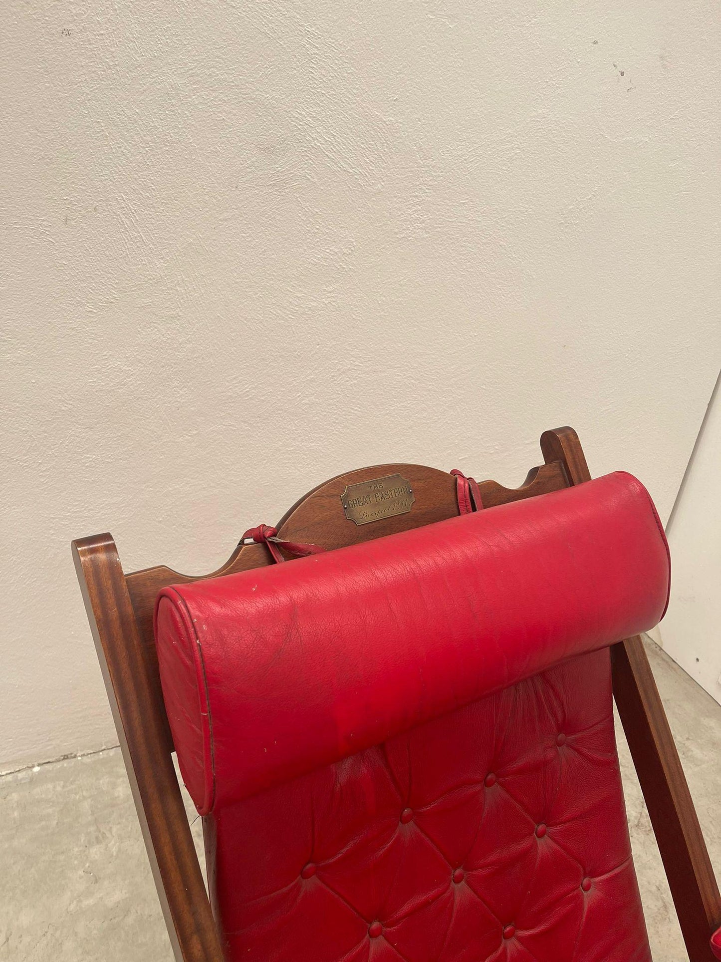 Famous English Style Chair