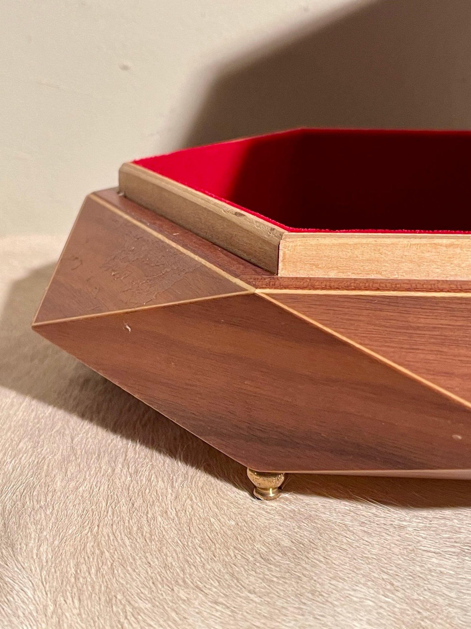 Scrigno Gioiello Musicale in Legno – Made in Italy (1990s)