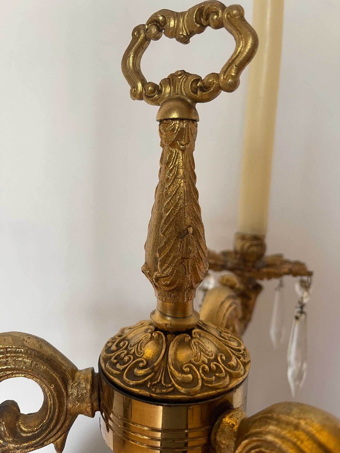 Elegante Candelabro Antico in Ottone e Crystal