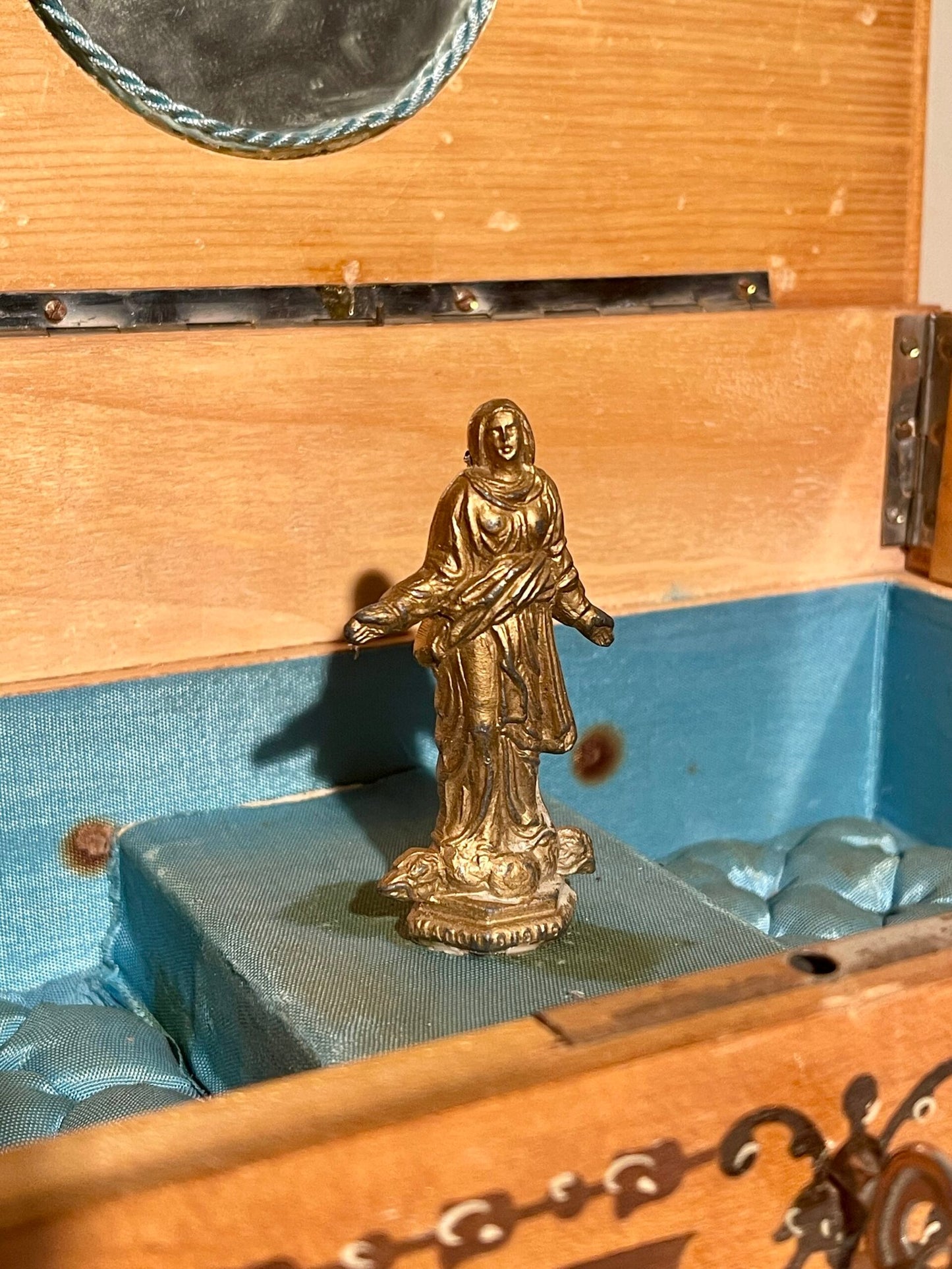 Scrigno delle Meraviglie in Legno Intarsiato anni '90