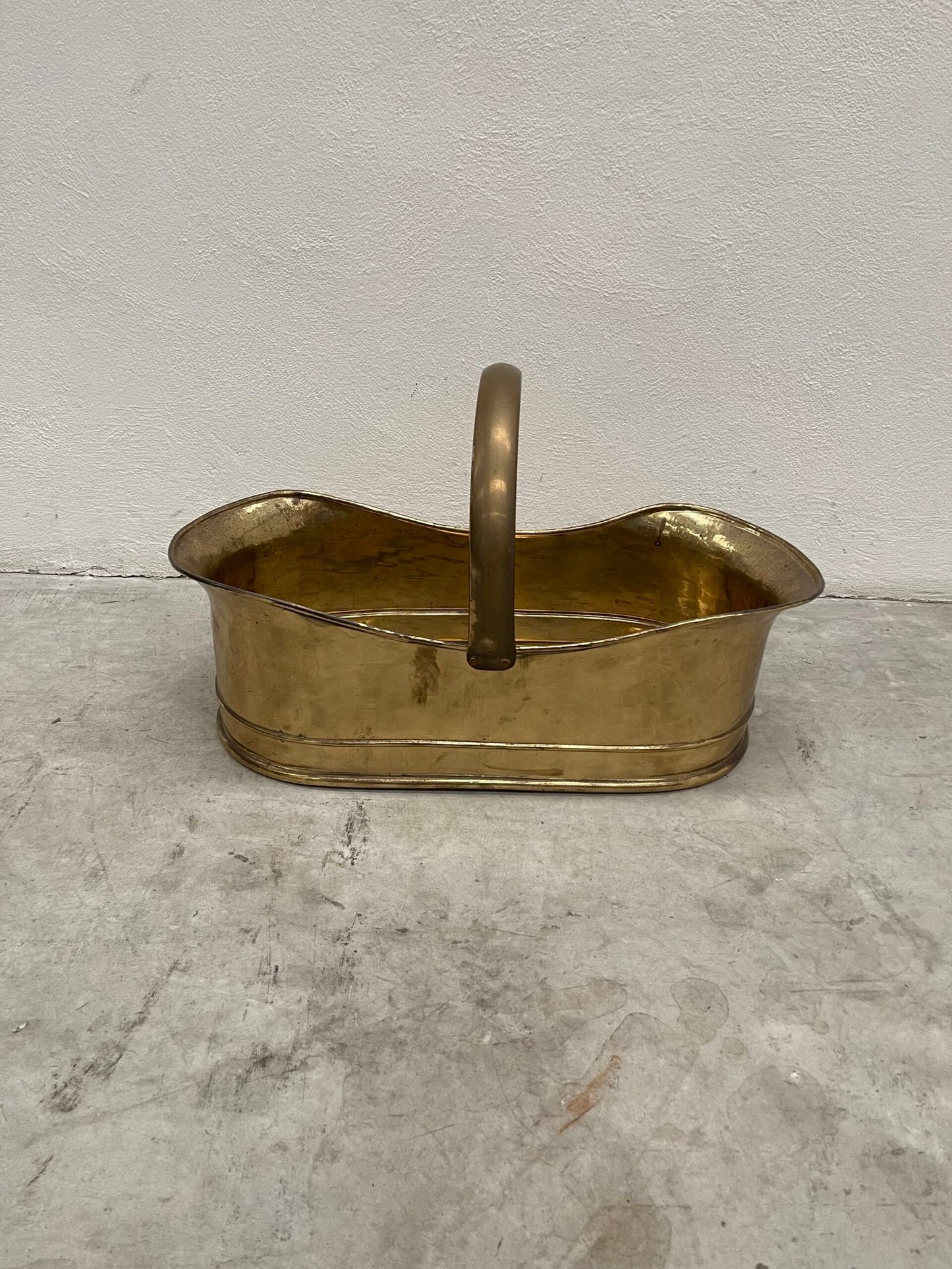 Cestino vintage in ottone – porta legna o riviste