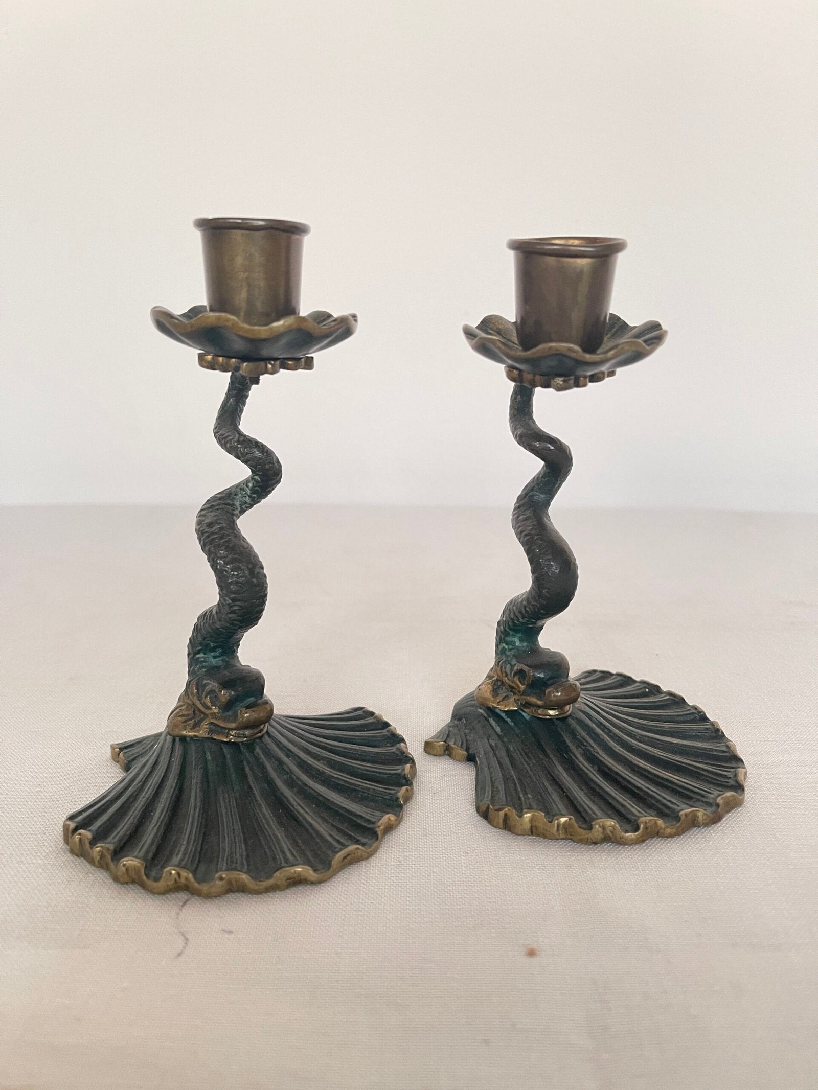 Serpente di Luce: Coppia di portacandele in stile vintage