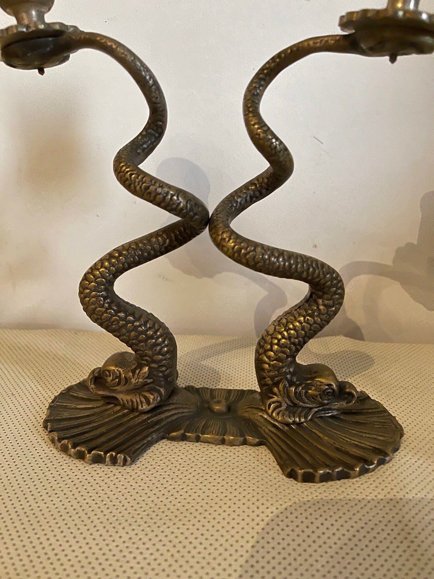 Candelabro vintage in Bronzo con Design Serpenti Intrecciati