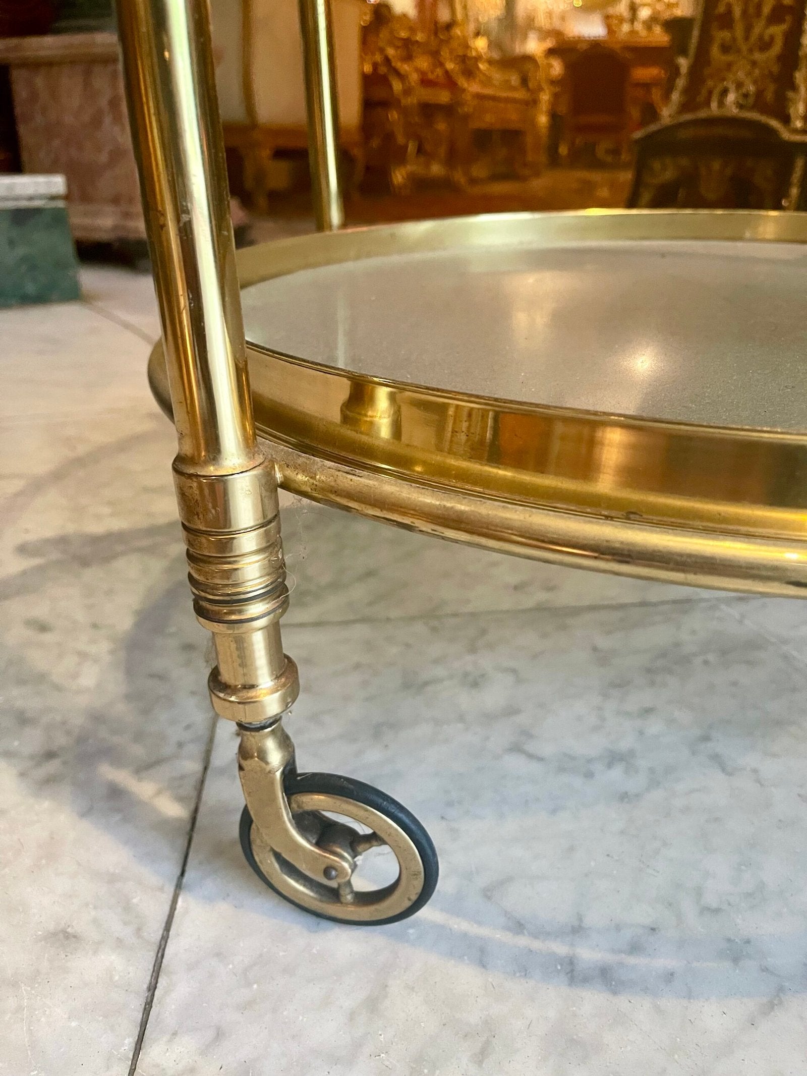 Carrello Bar/Portavivande Hollywood Regency in Ottone e Vetro Fumé