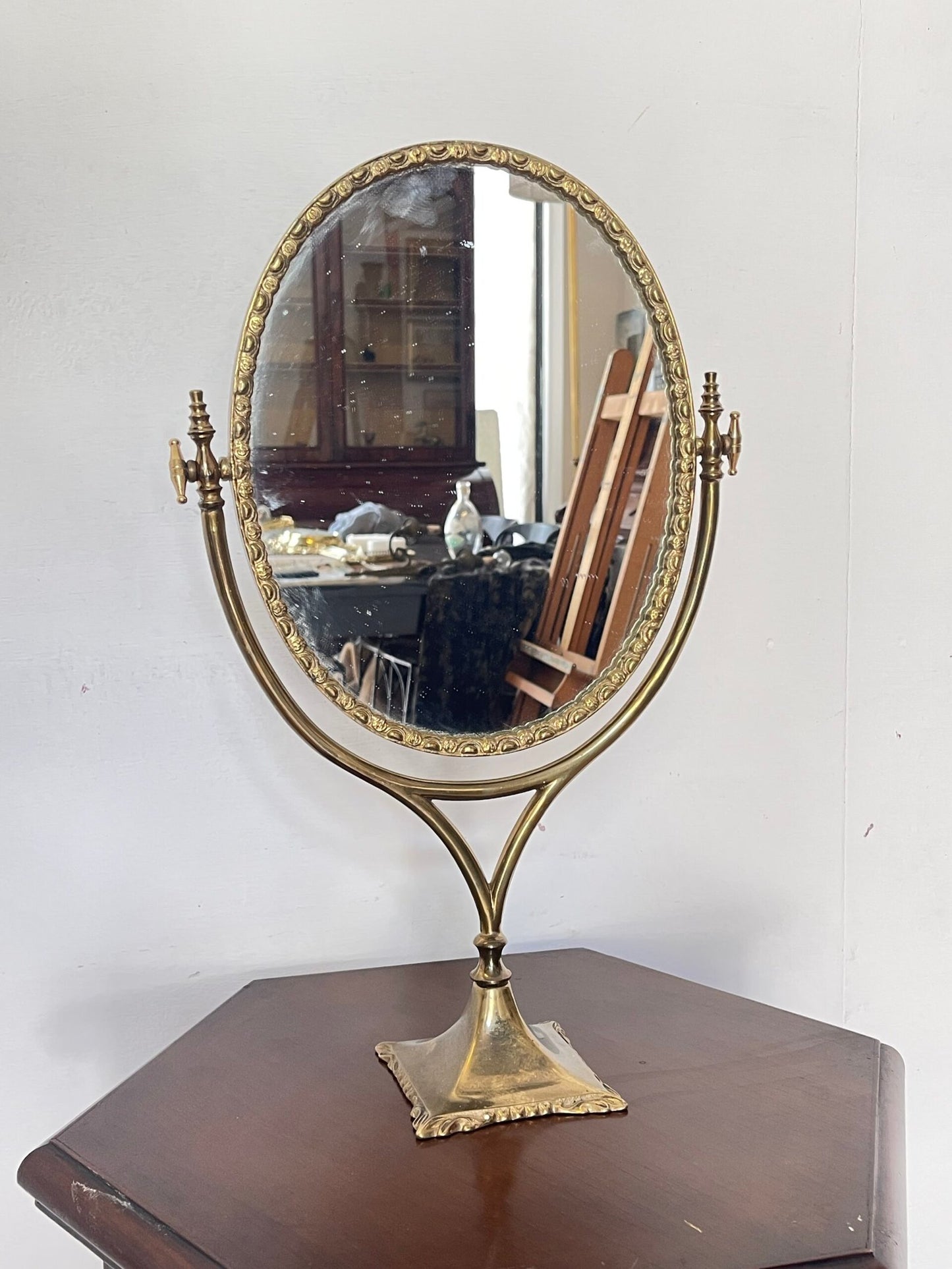 Specchiera da Tavolo Vintage in Ottone Cesellato – Stile Classico Regolabile