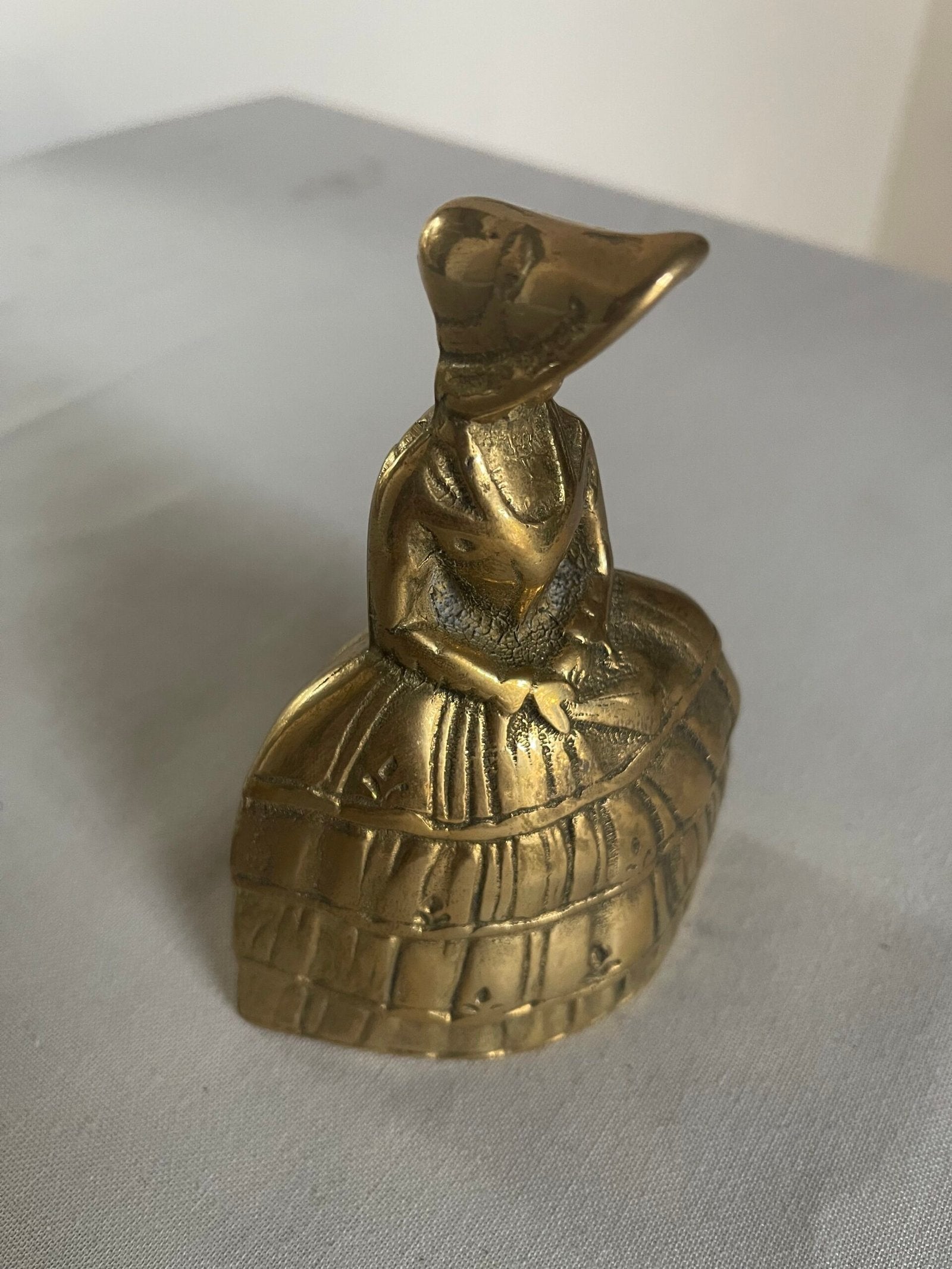 Statuetta/Campana in Bronzo a Forma di Dama Vittoriana